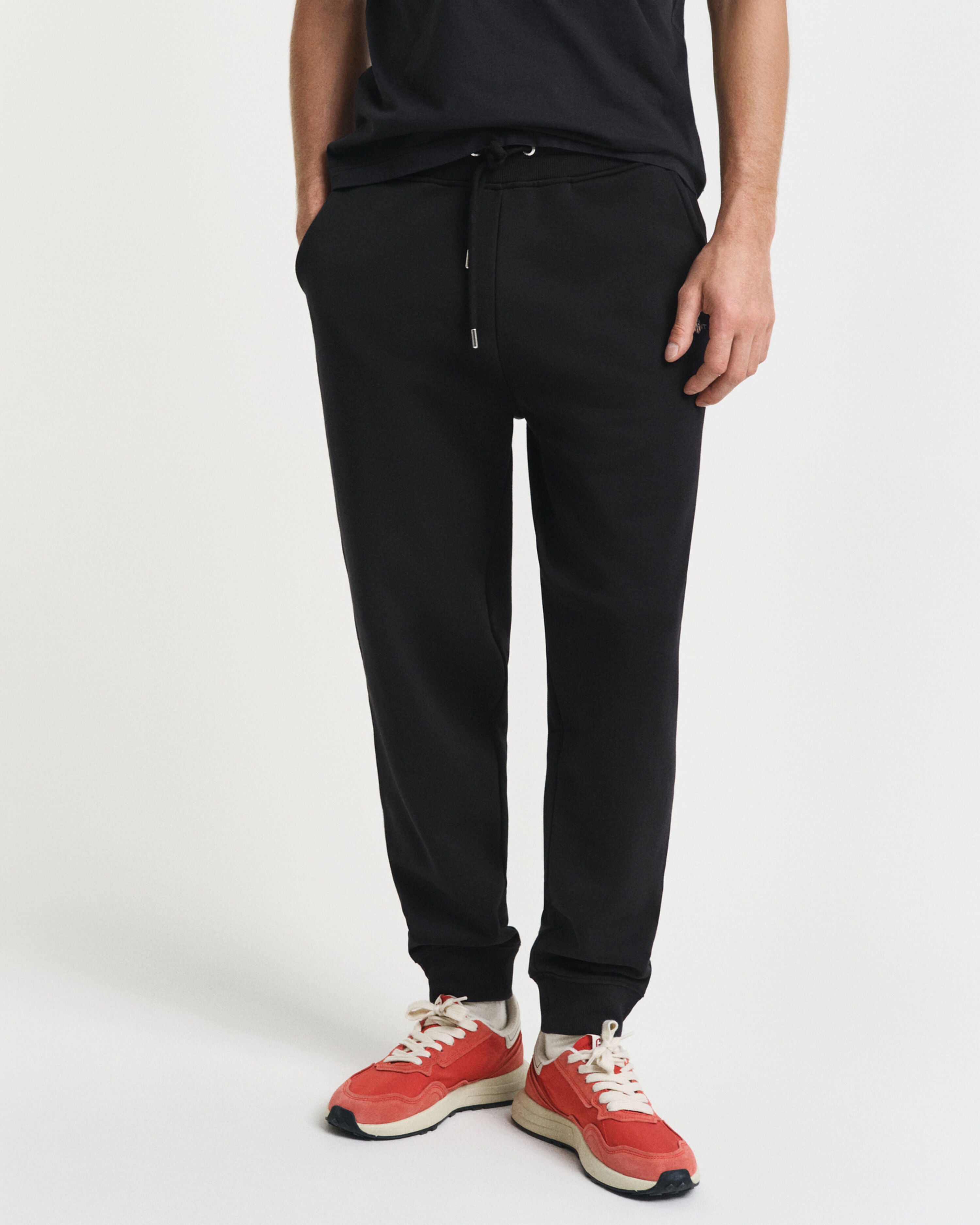 Gant miesten collegehousut Reg Shield Sweatpants, musta