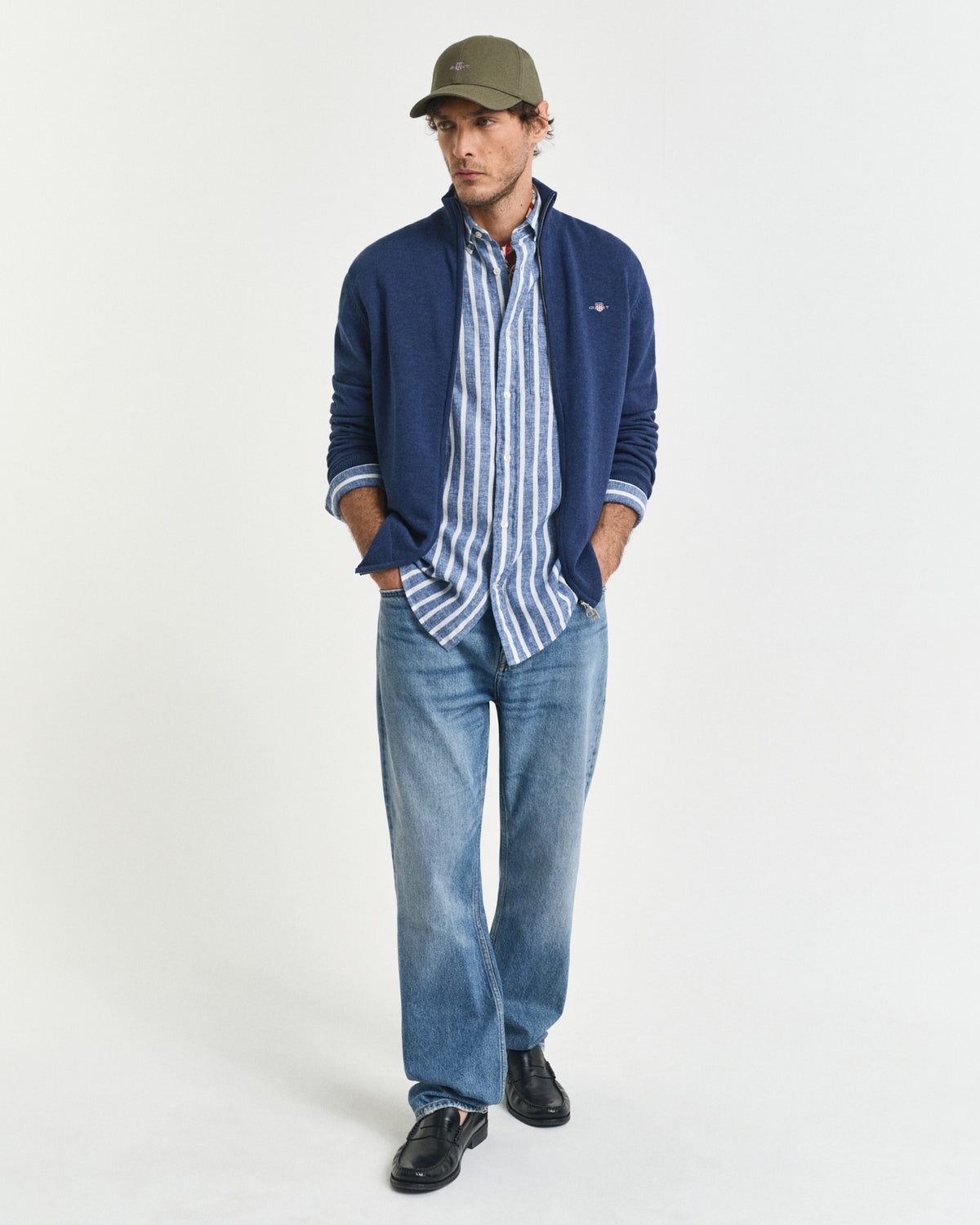 Gant miesten neuletakki Casual Cotton Zip Cardigan, sininen indigo, sininen puuvillainen regular fit neuletakki edessä vetoketjulla ja joustinneulosresoreilla