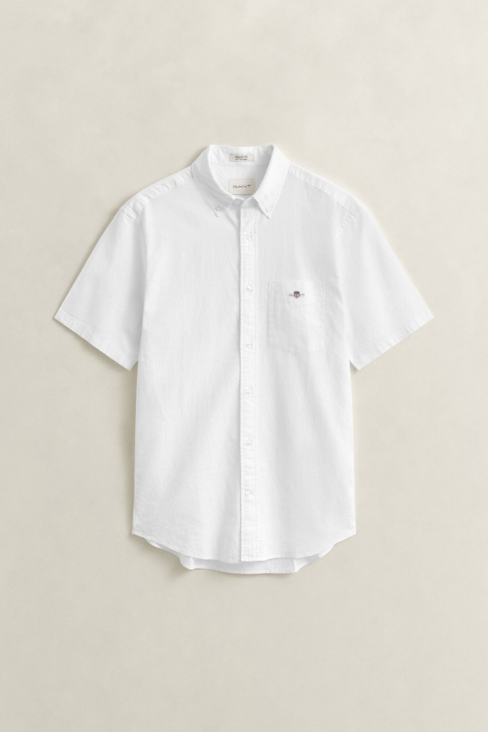 Gant miesten lyhythihainen kauluspaita Regular Cotton Linen Shirt, valkoinen