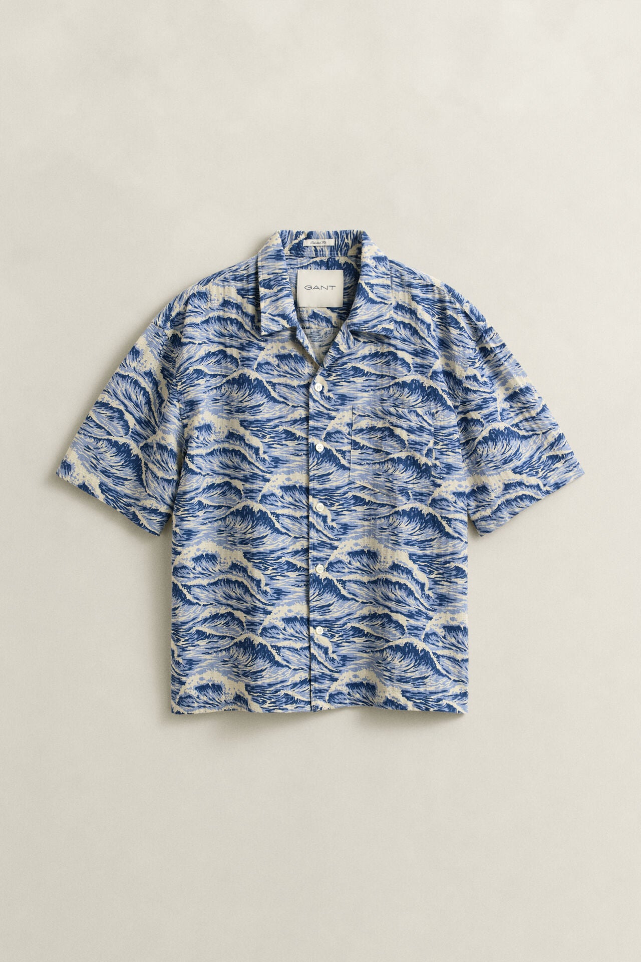 Gant miesten lyhythihainen kauluspaita Relaxed Fit Short Sleeve Shirt, sininen kuosi