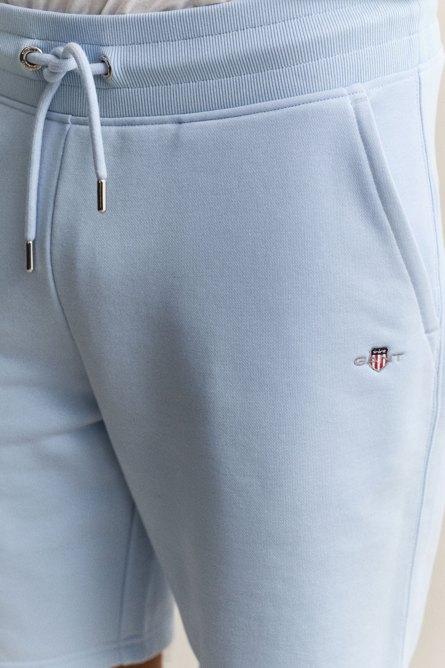 Gant miesten shortsit Reg Shield Sweat Shorts, vaaleansininen