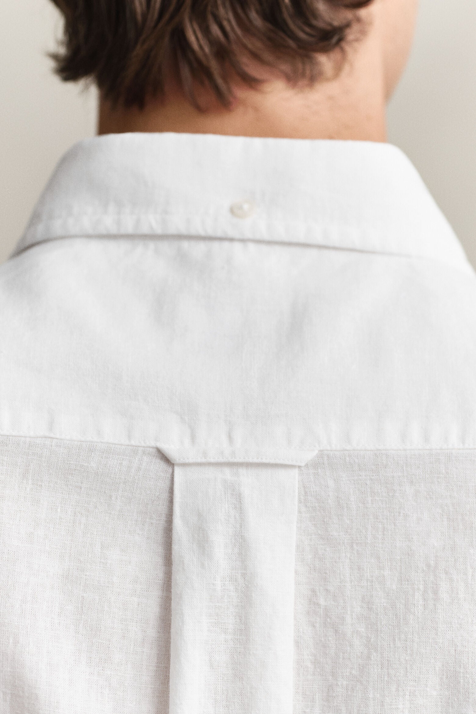 Gant miesten lyhythihainen kauluspaita Regular Cotton Linen Shirt, valkoinen