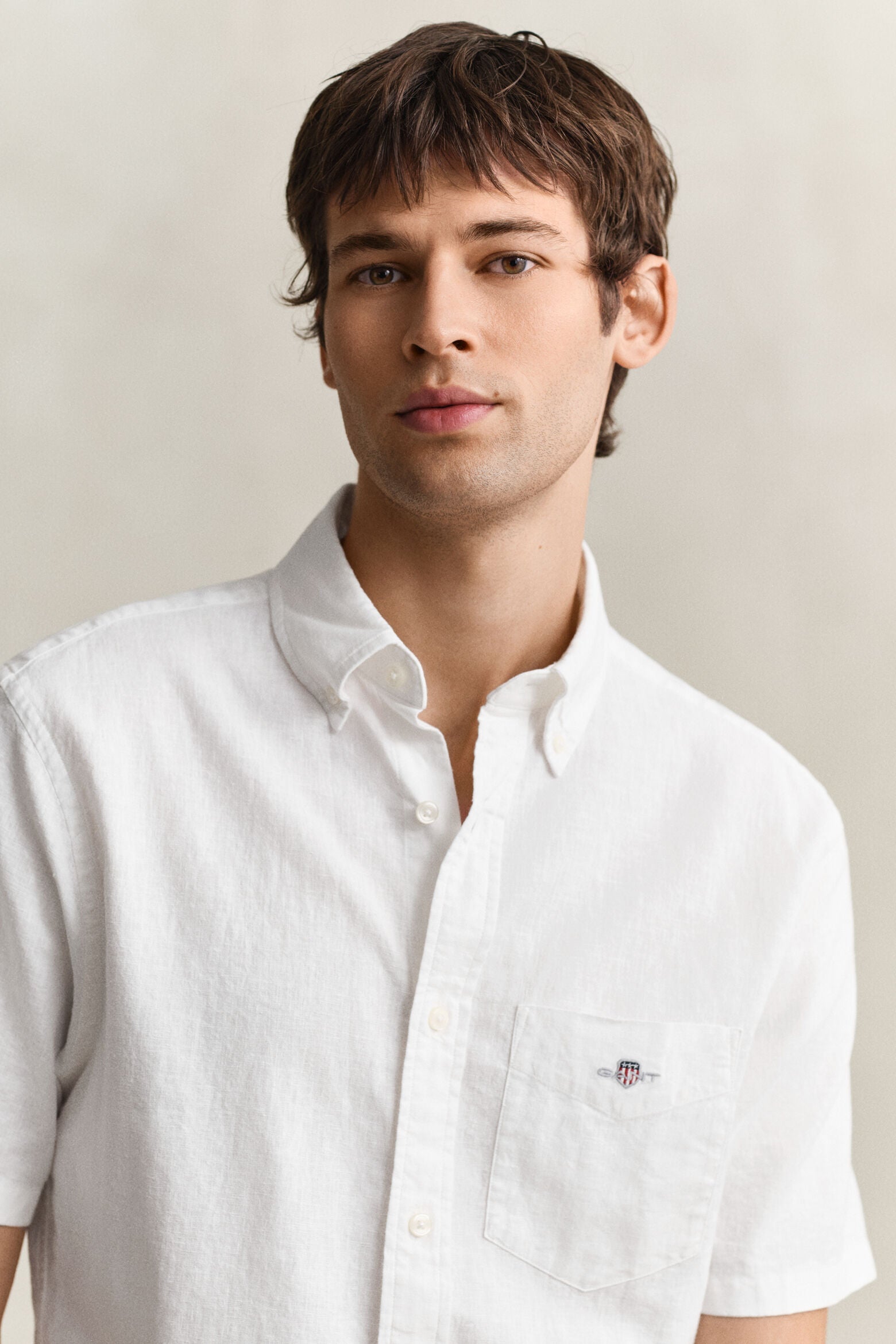Gant miesten lyhythihainen kauluspaita Regular Cotton Linen Shirt, valkoinen