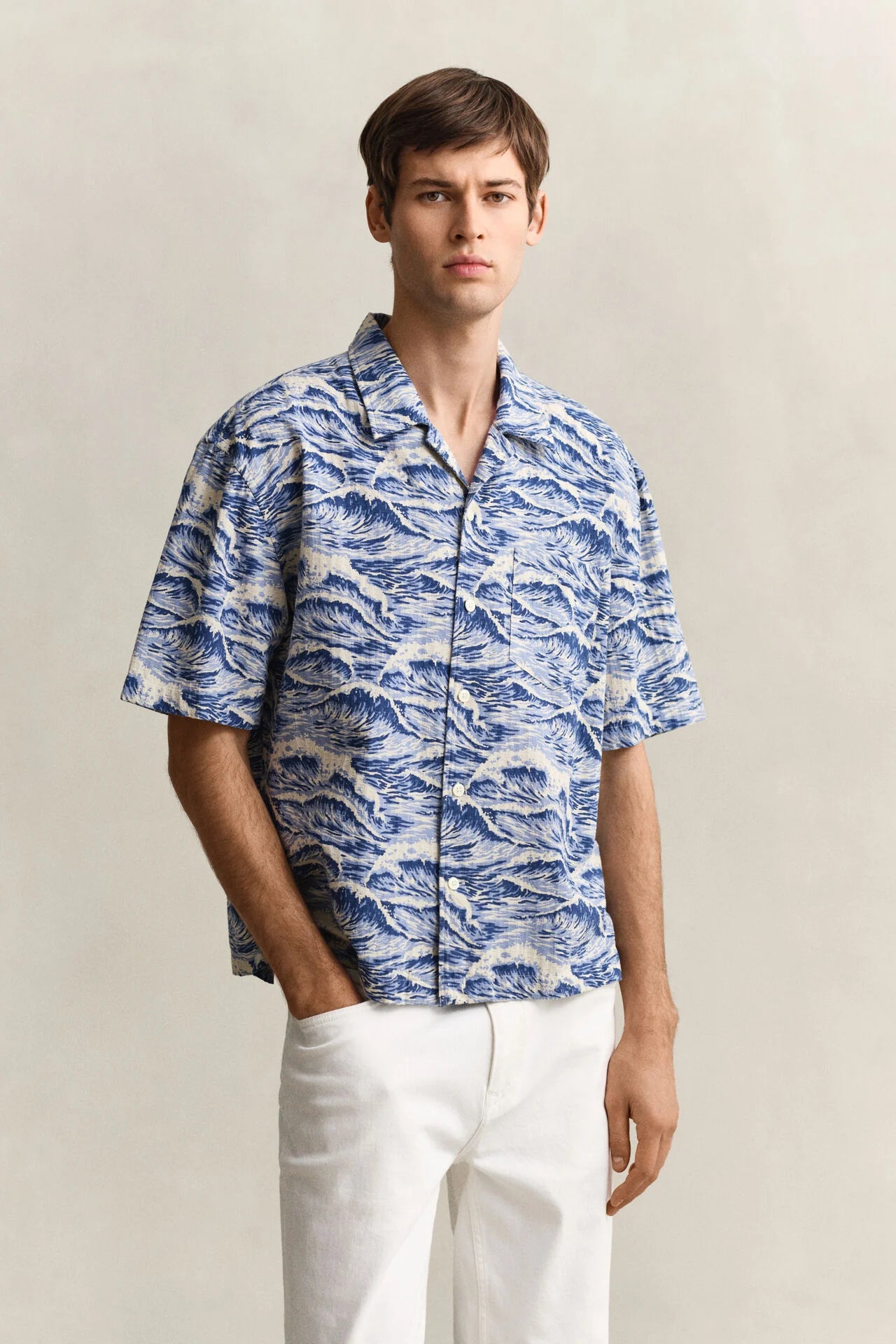 Gant miesten lyhythihainen kauluspaita Relaxed Fit Short Sleeve Shirt, sininen kuosi