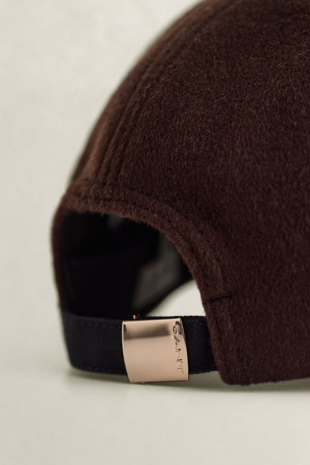 Gant naisten lippis Lustrous Melton Cap, tummanruskea