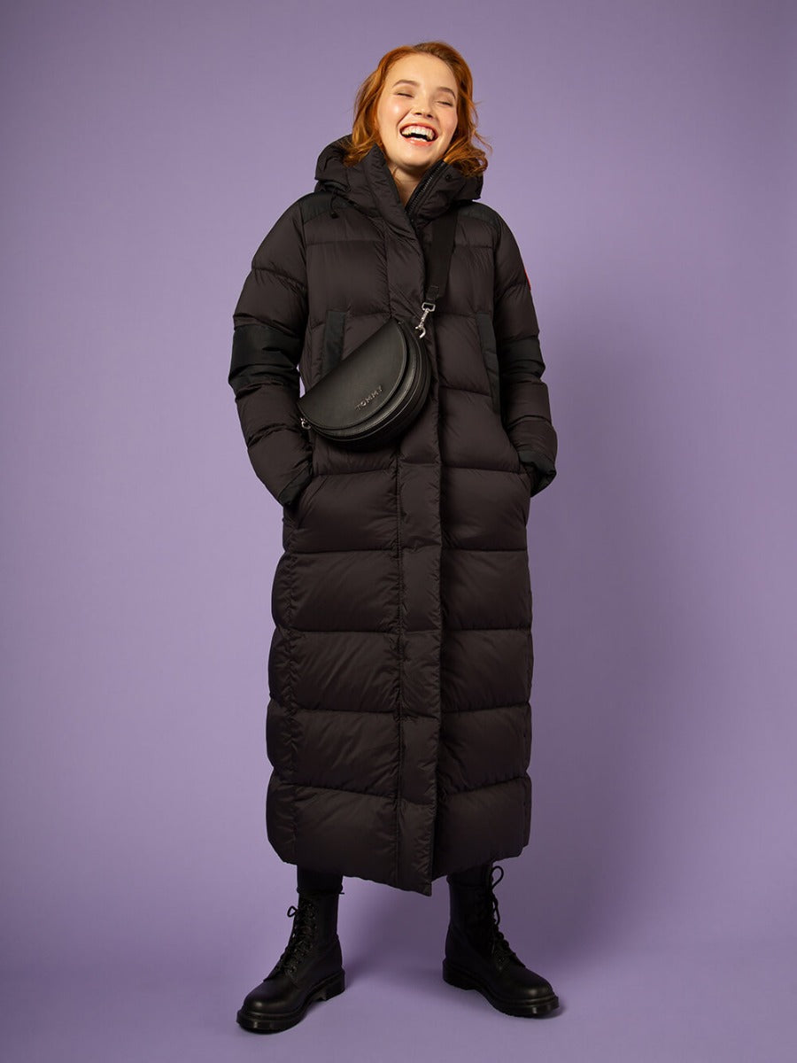 canada-goose-naisten-untuvatakki-alliston-parka-musta-1