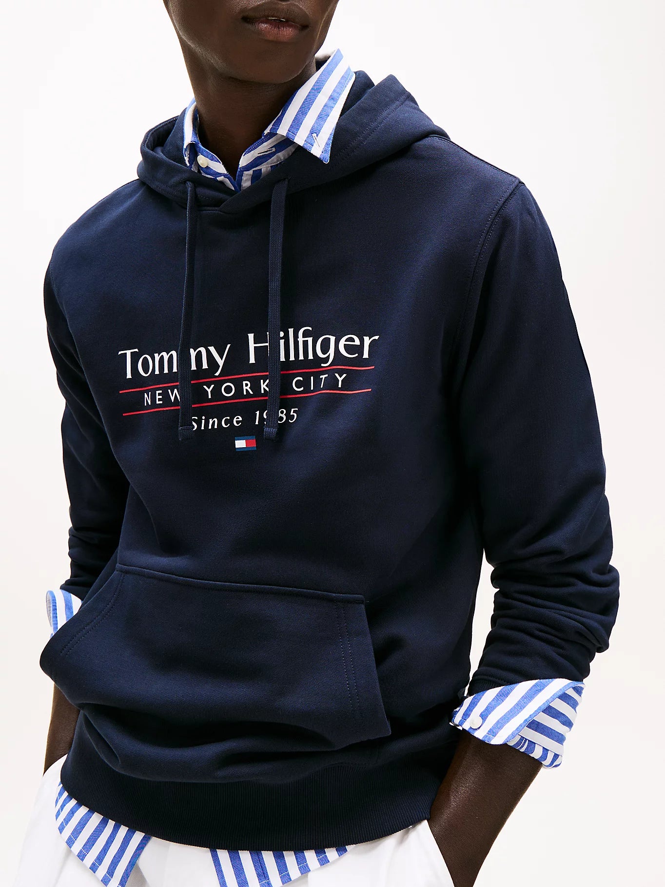 tommy-hilfiger-miesten-huppari-hilfiger-center-stack-hoody-tummansininen-2