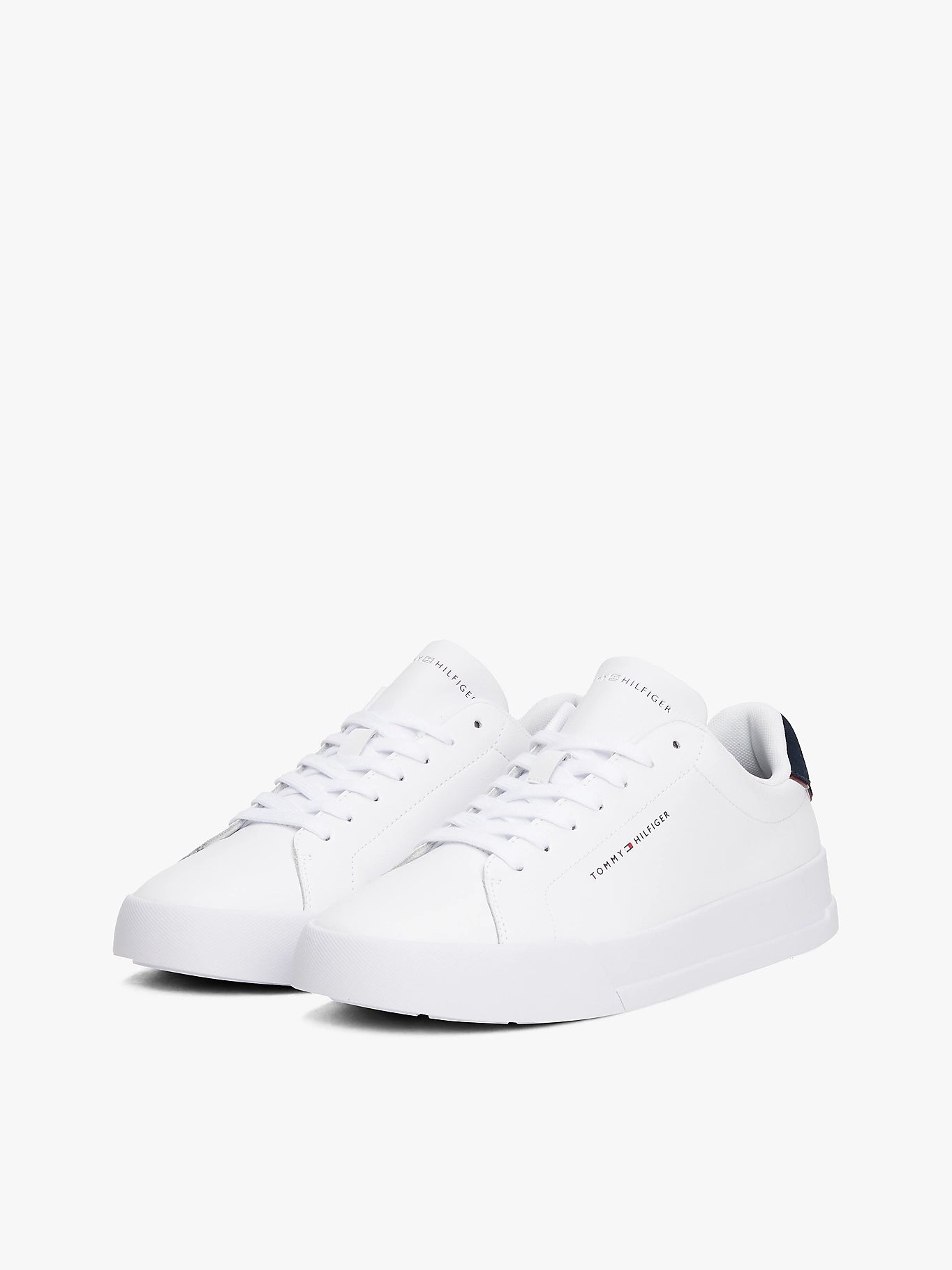 tommy-hilfiger-miesten-kengat-th-court-leather-detail-ess-valkoinen-1