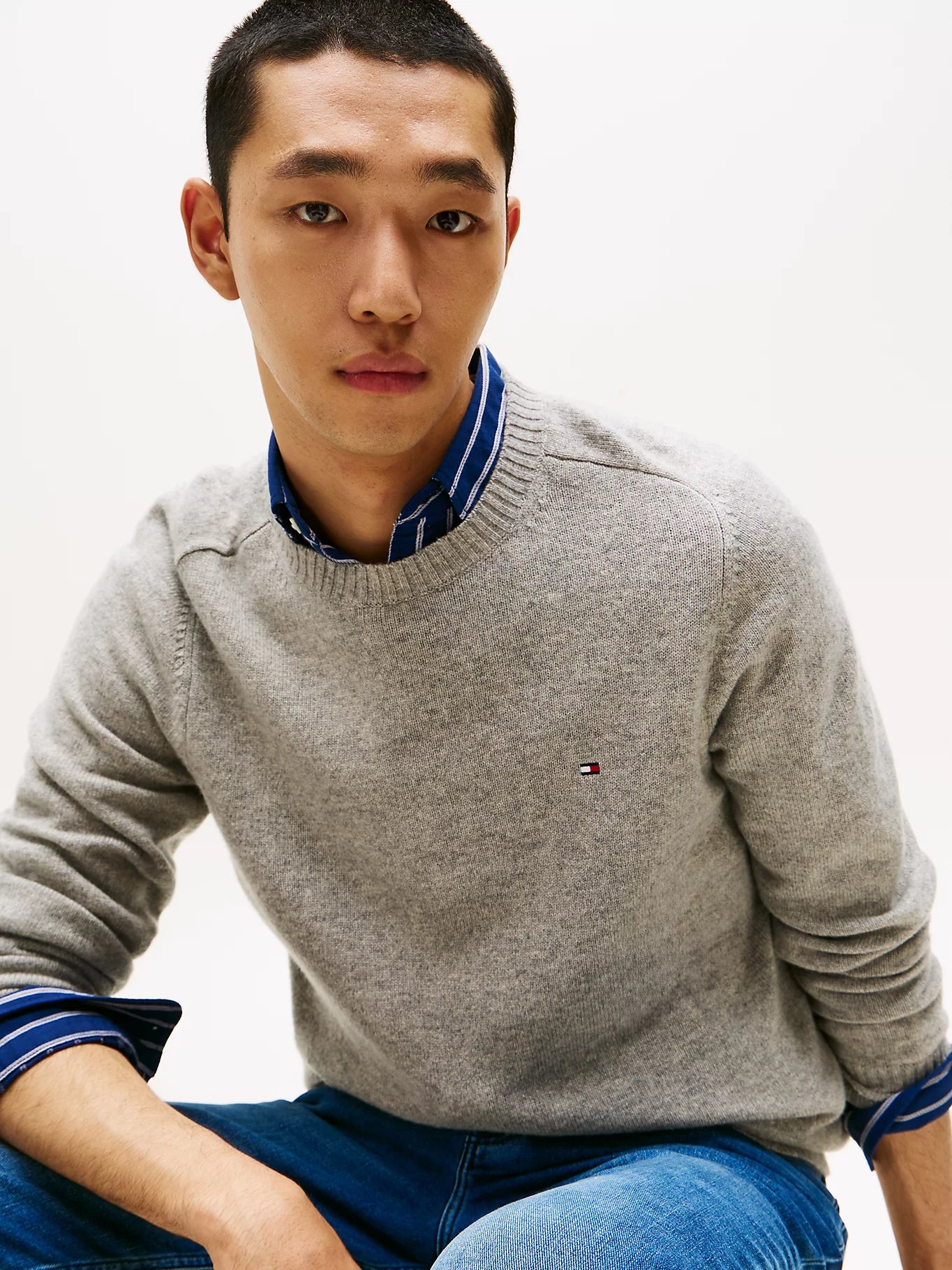 tommy-hilfiger-miesten-neulepusero-clambswool-crew-neck-vaaleanharmaa-2