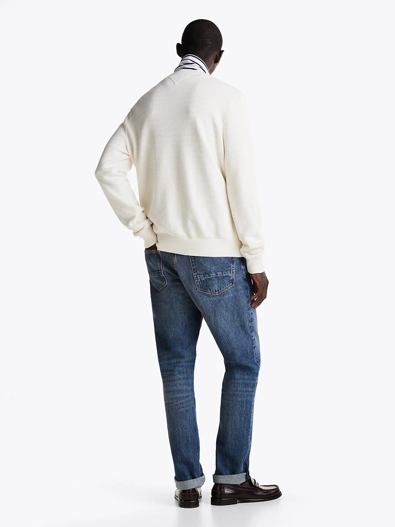 tommy-hilfiger-miesten-neulepusero-essential-structure-crew-neck-valkoinen-2
