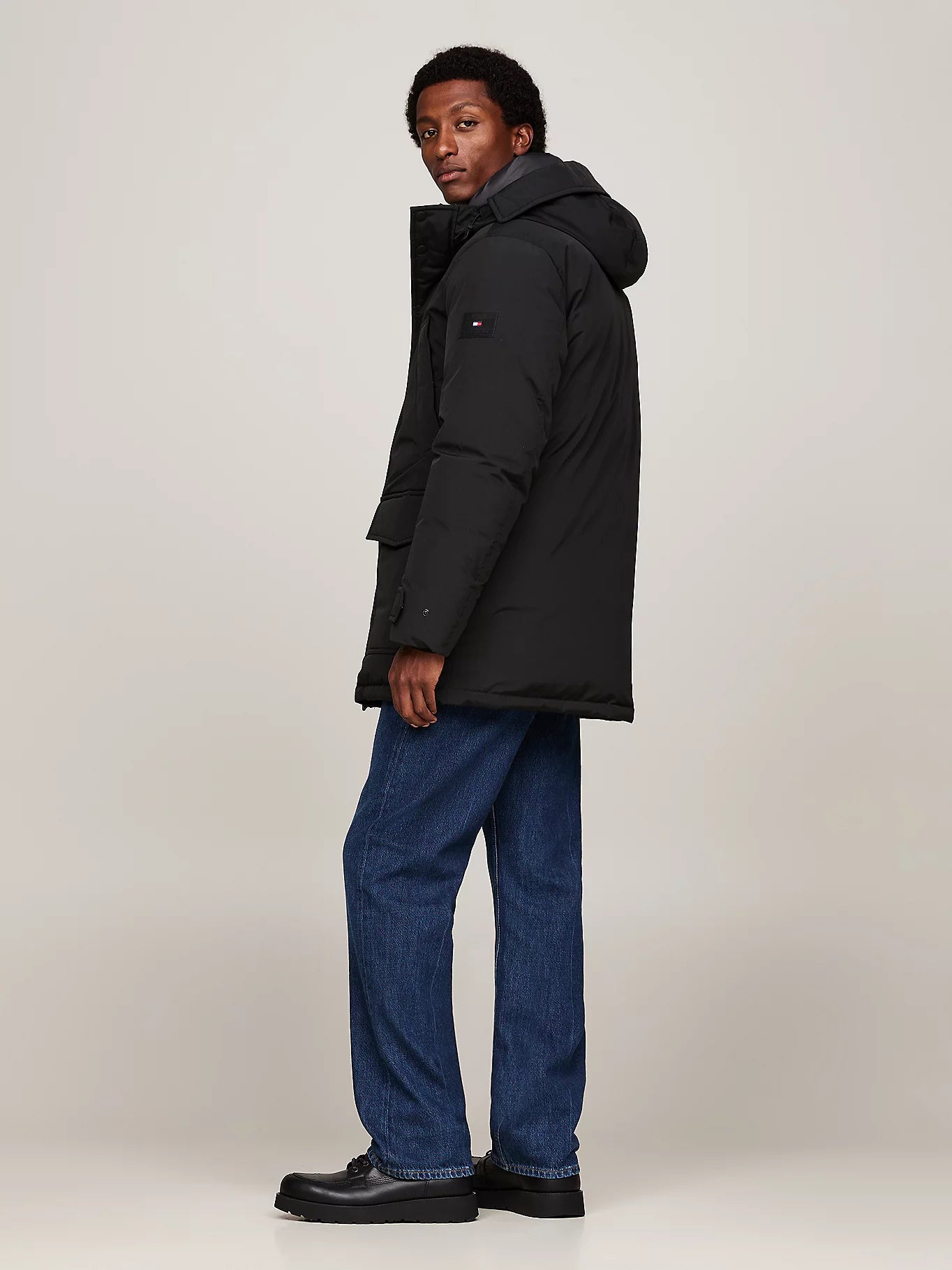 tommy-hilfiger-miesten-parkatakki-rockie-non-fur-down-parka-musta-2