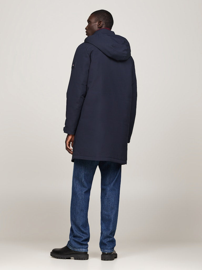 tommy-hilfiger-miesten-parkatakki-tech-padded-parka-tummansininen-2