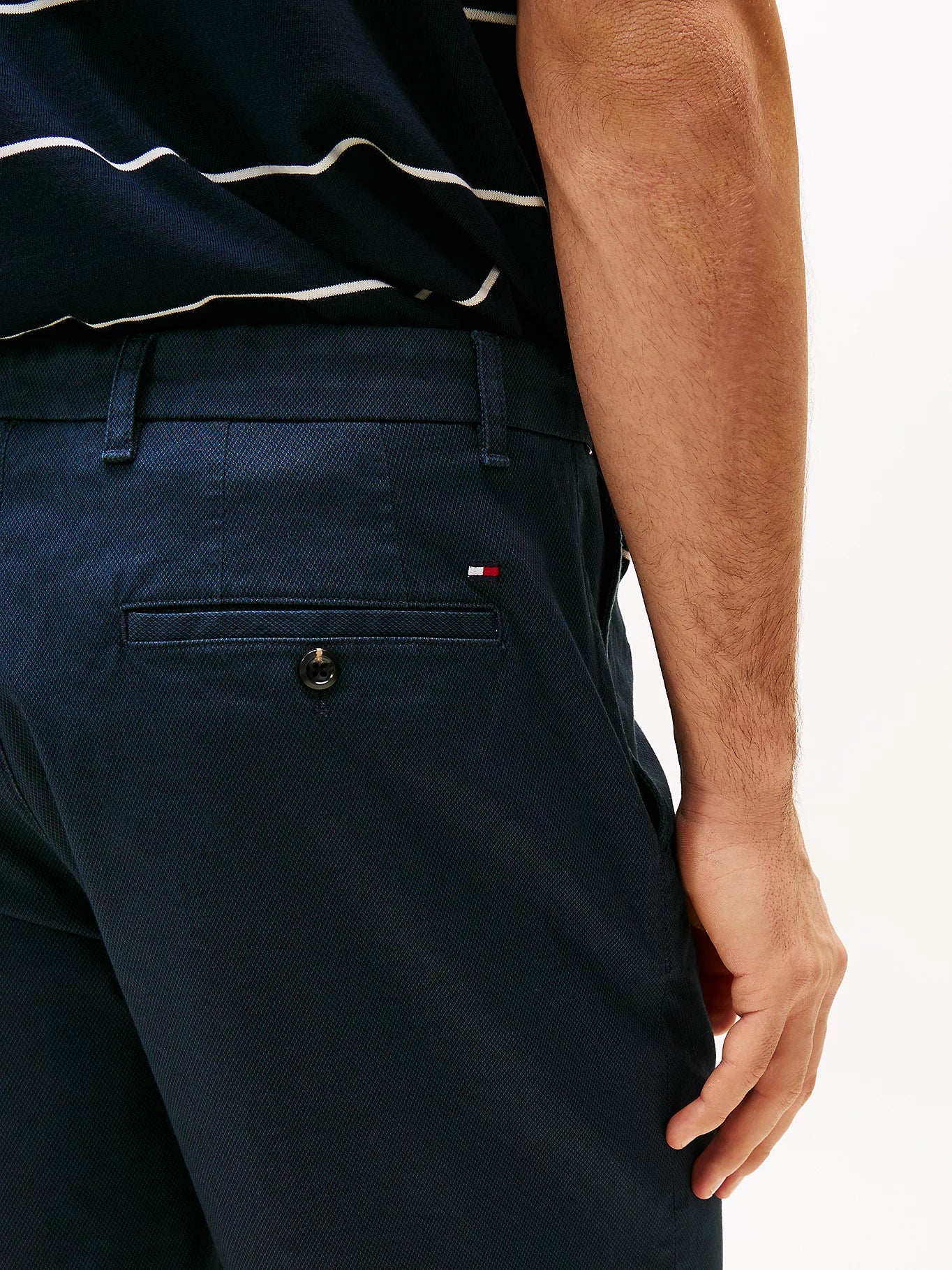 tommy-hilfiger-miesten-shortsit-harlem-printed-tummansininen-3
