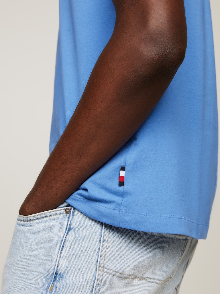 tommy-hilfiger-miesten-t-paita-stripe-chest-tee-keskisininen-3