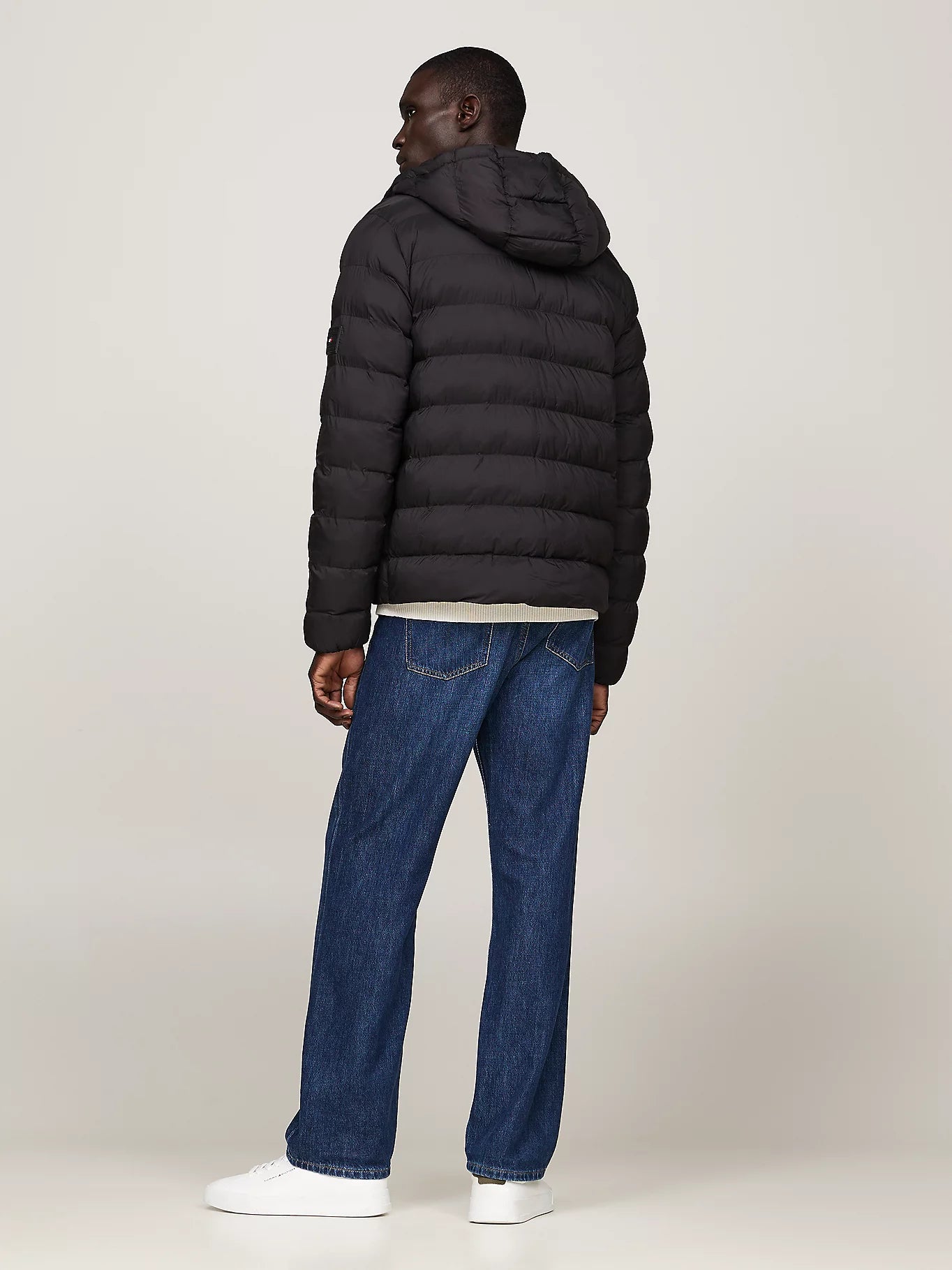 tommy-hilfiger-miesten-takki-hooded-jacket-musta-2