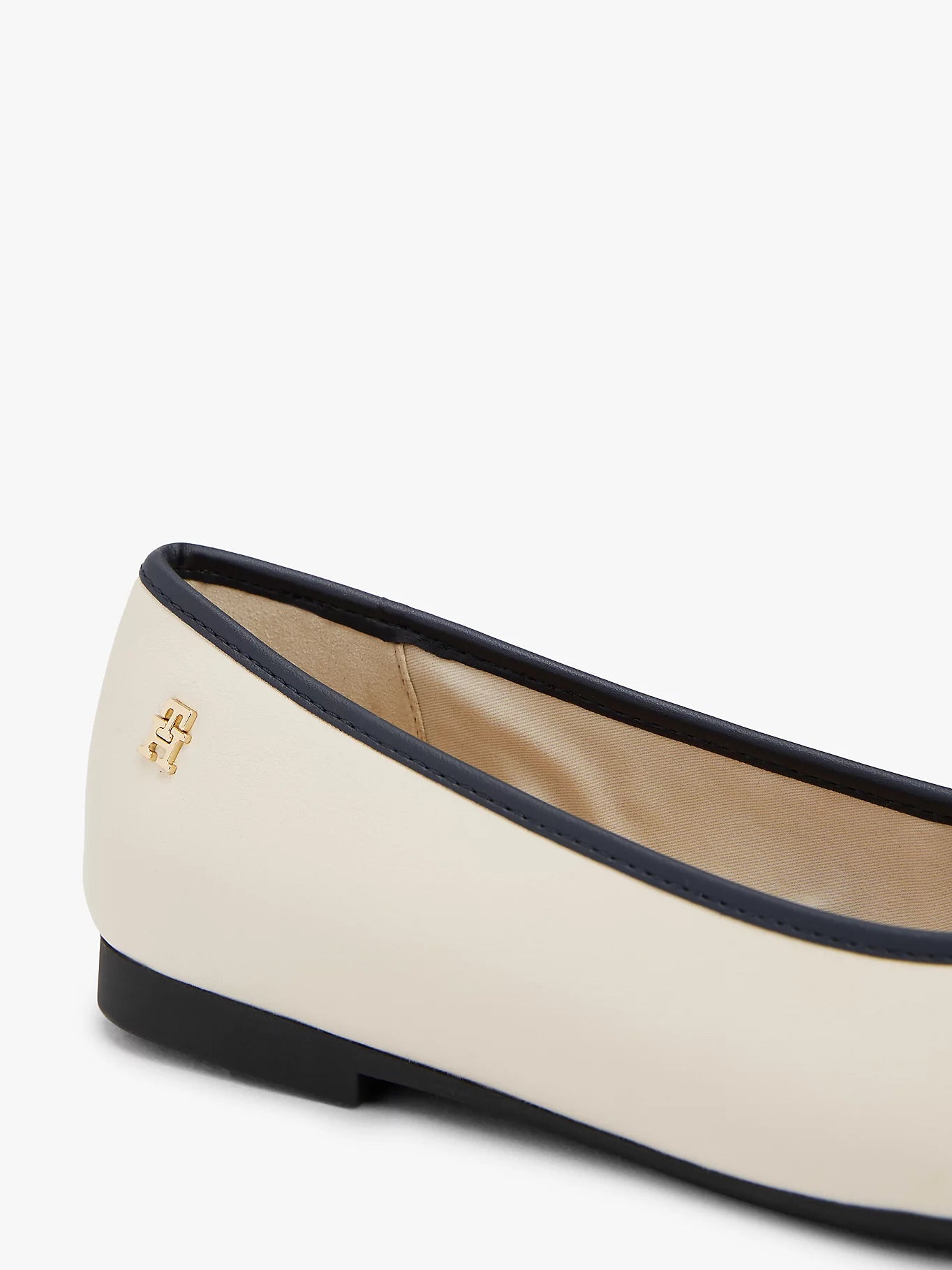 tommy-hilfiger-naisten-balleriinat-toe-cap-leather-ballerina-beige-kuosi-6