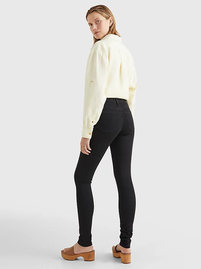 tommy-hilfiger-naisten-farkut-th-flex-harlem-u-skinny-hw-black-musta-2