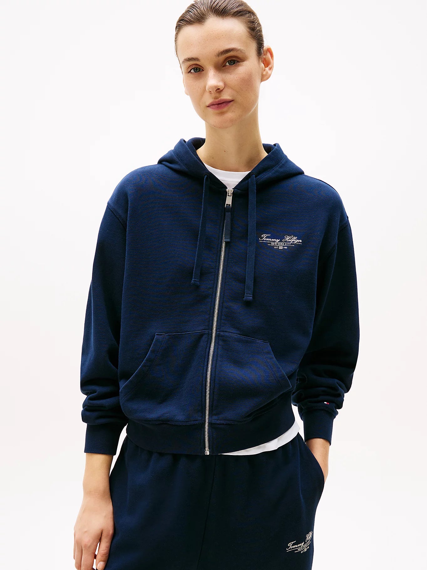tommy-hilfiger-naisten-huppari-reg-script-zip-hoodie-tummansininen-1
