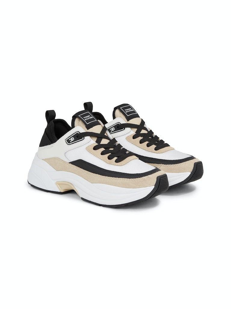 tommy-hilfiger-naisten-kengat-sporty-lux-runner-valkopohjainen-kuosi-1