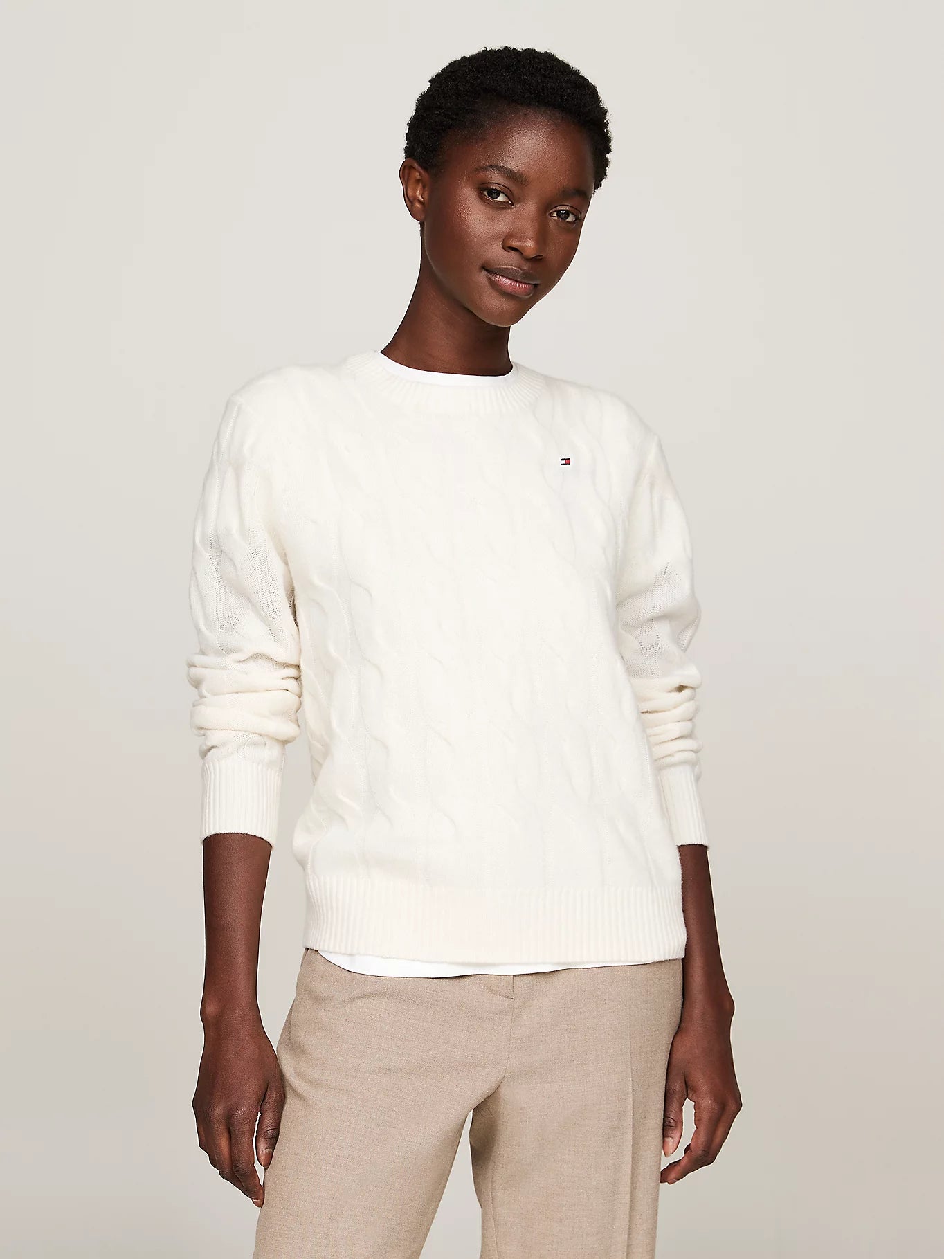 tommy-hilfiger-naisten-neule-k-soft-wool-cable-c-nk-luonnonvalkoinen-1