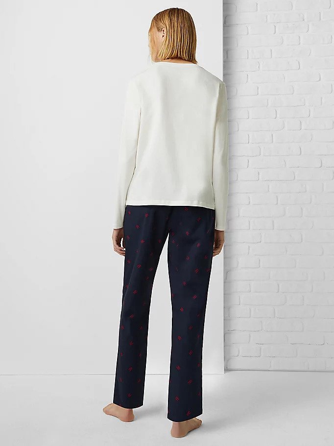tommy-hilfiger-naisten-pyjama-ad-giftbox-pj-ls-tee-slippers-monivarinen-kuosi-2