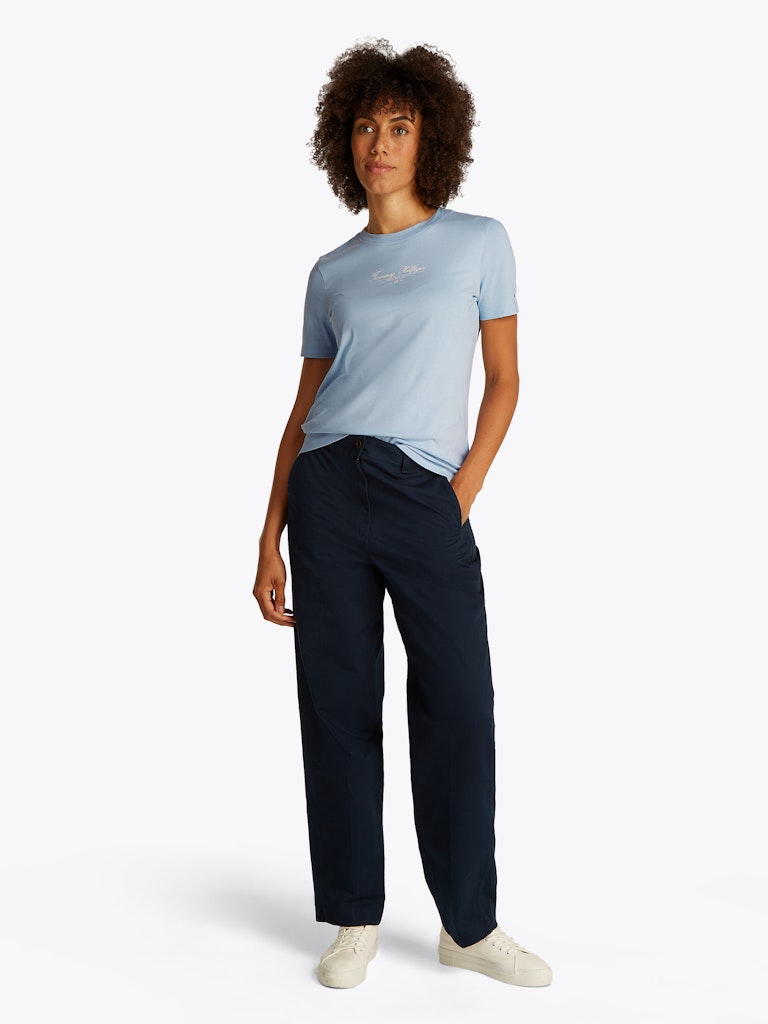 tommy-hilfiger-naisten-t-paita-k-reg-script-c-nk-tee-ss-vaaleansininen-2