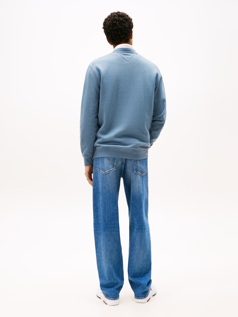 tommy-jeans-miesten-collegepusero-tjm-reg-sflag-crewneck-keskisininen-2