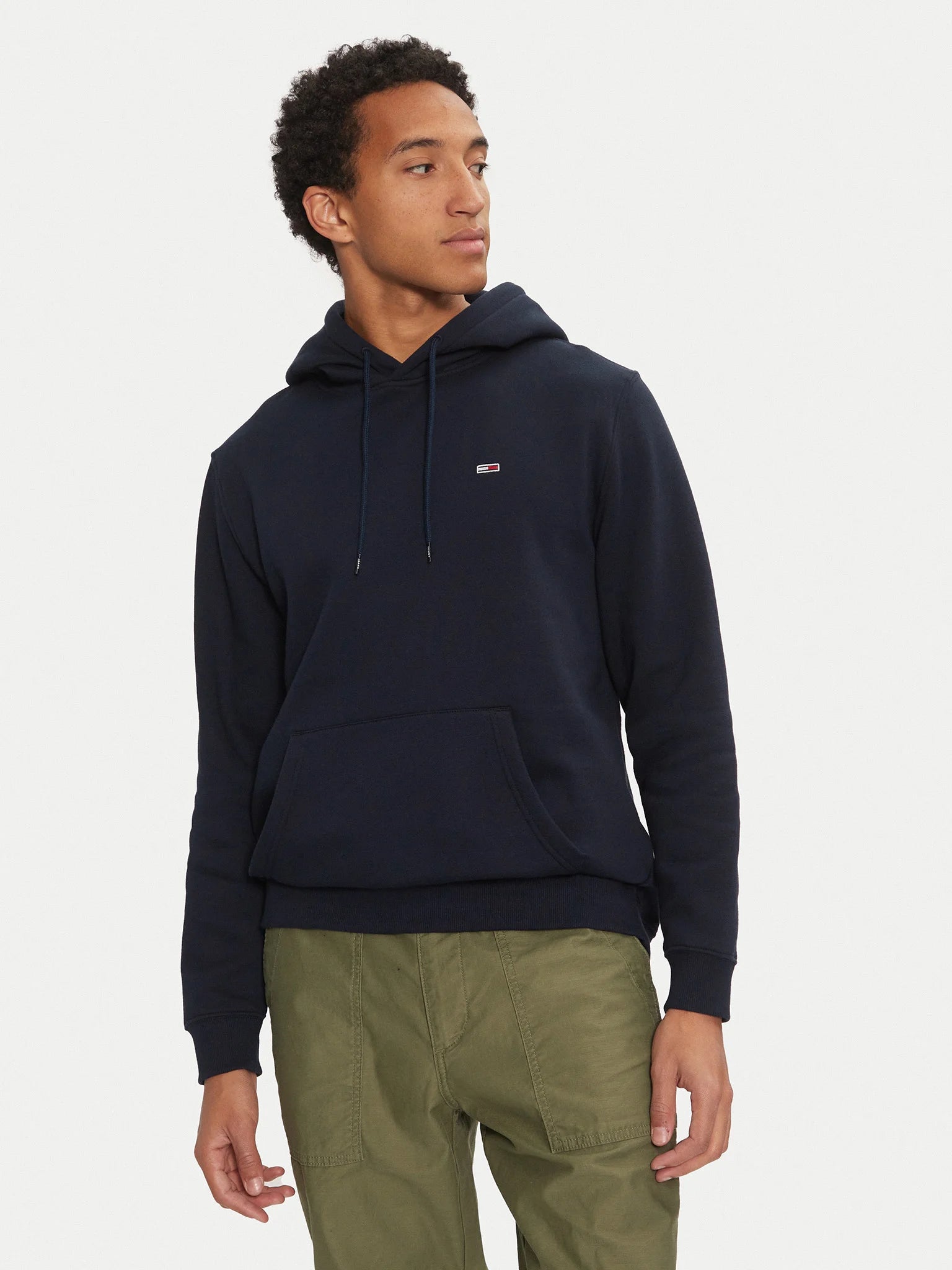 tommy-jeans-miesten-huppari-tjm-reg-s-flag-hoodie-tummansininen-1