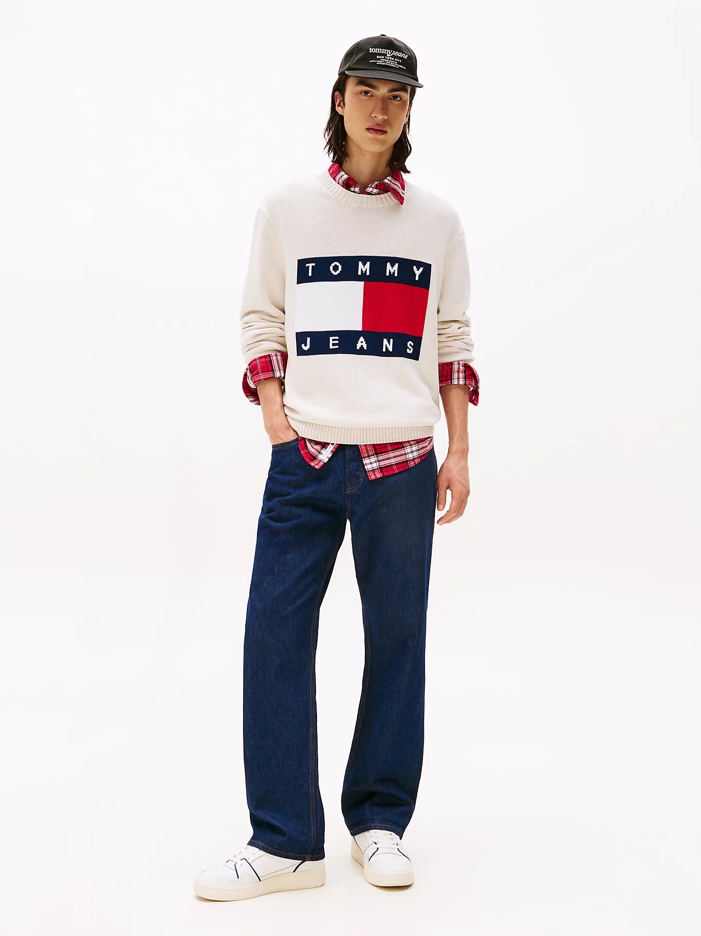 tommy-jeans-miesten-neulepusero-tjm-reg-melange-flag-sweater-beige-3