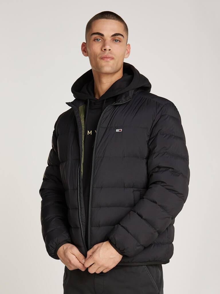 tommy-jeans-miesten-talvitakki-tjm-packable-lt-down-jacket-musta-1