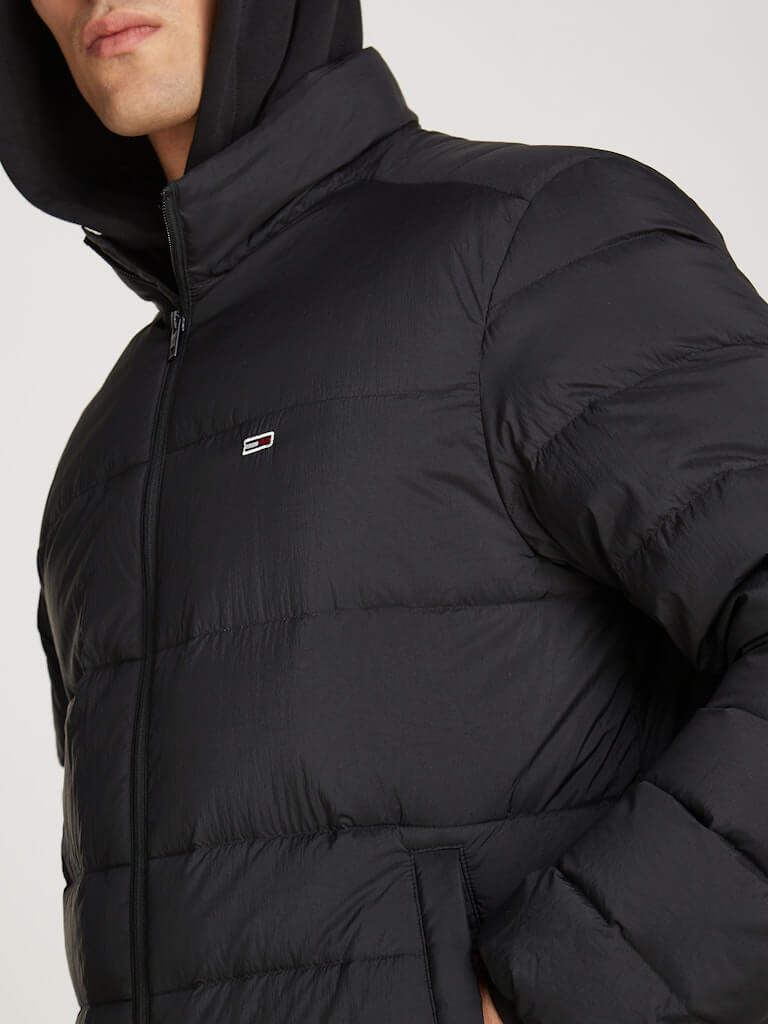 tommy-jeans-miesten-talvitakki-tjm-packable-lt-down-jacket-musta-3