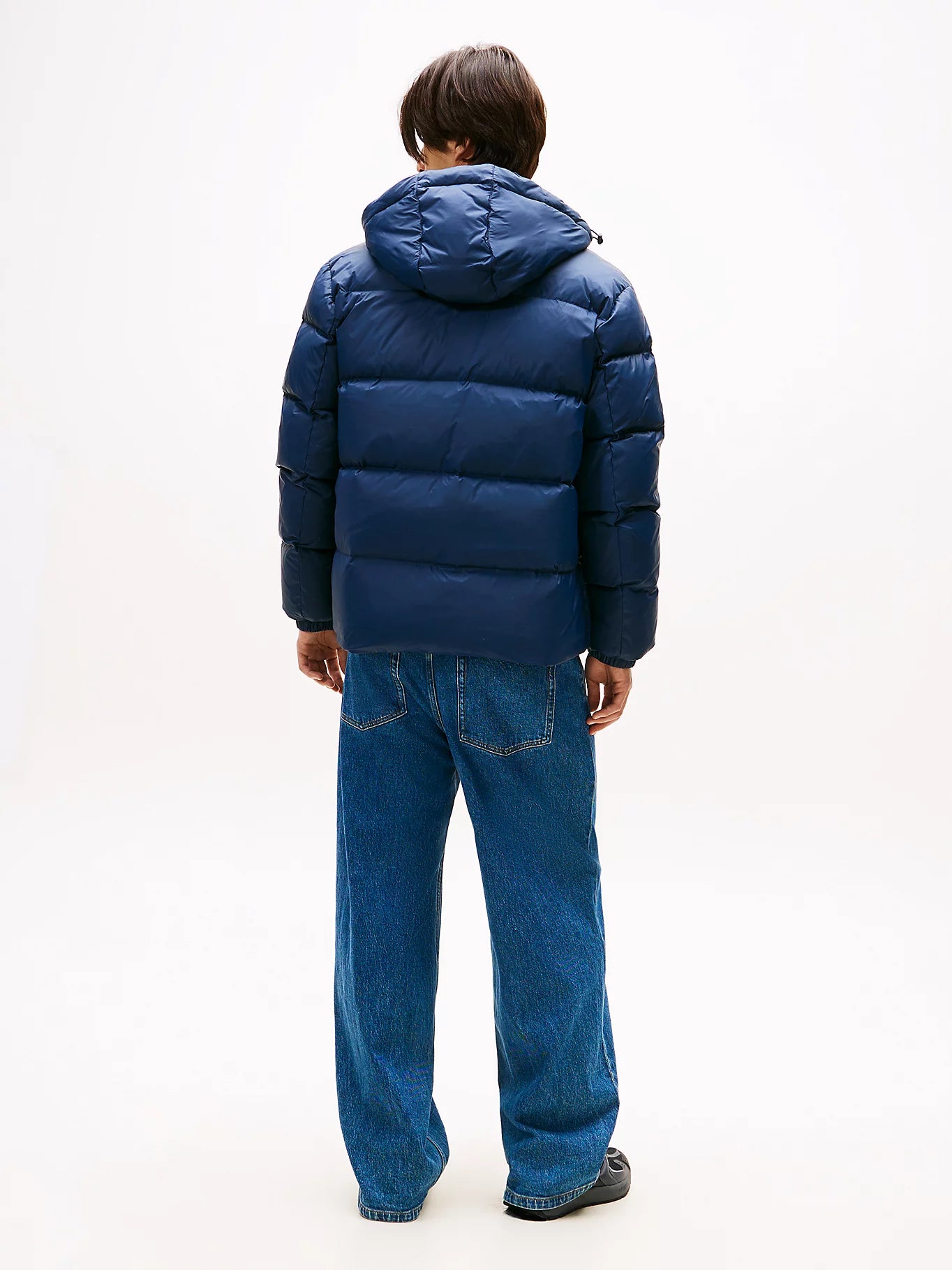 tommy-jeans-miesten-untuvatakki-tjm-essential-down-jacket-tummansininen-2