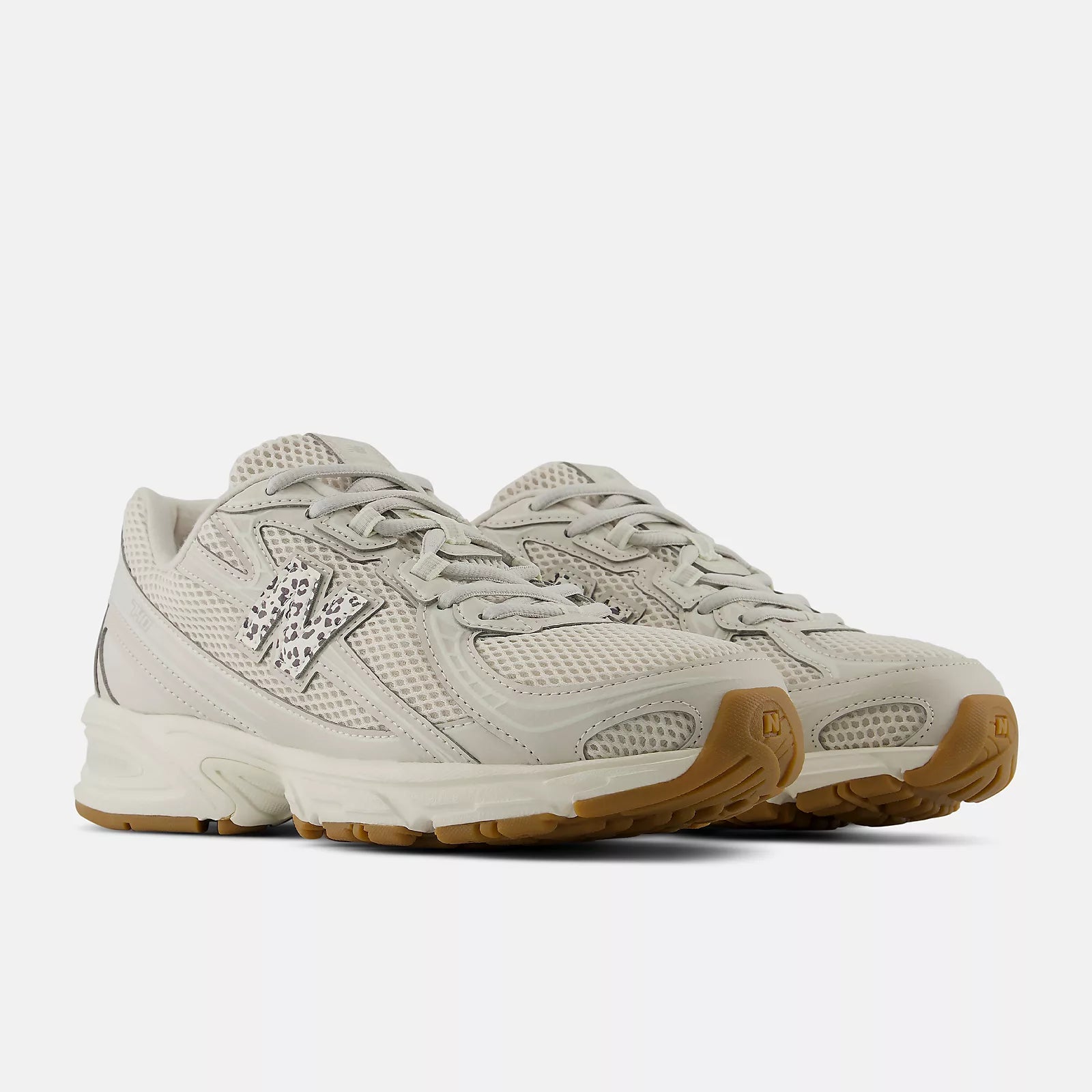 New Balance naisten tennarit 740, vaalea beige