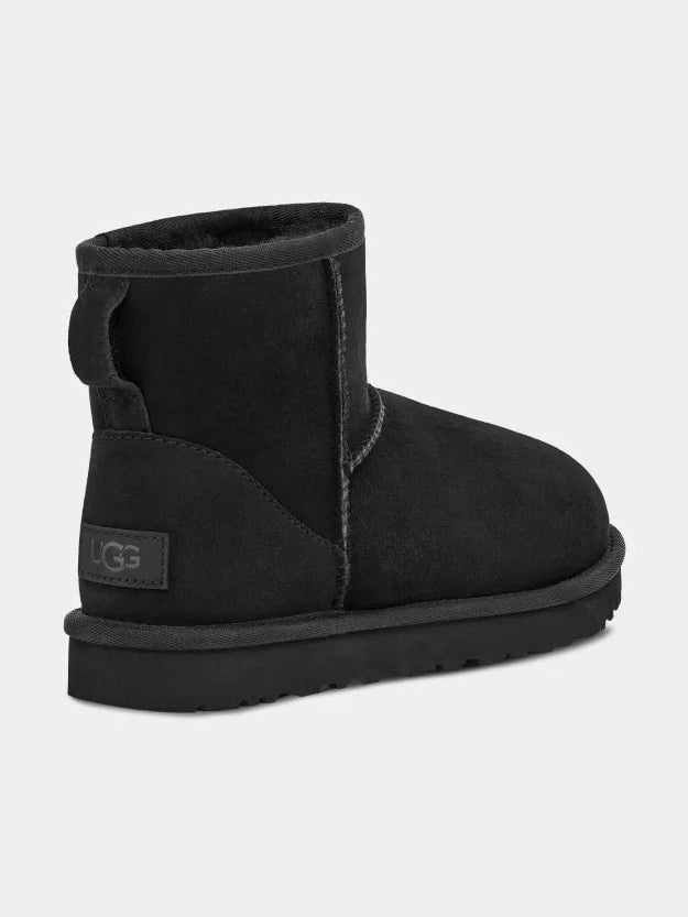 ugg-naisten-kengat-w-classic-mini-ii-musta-2
