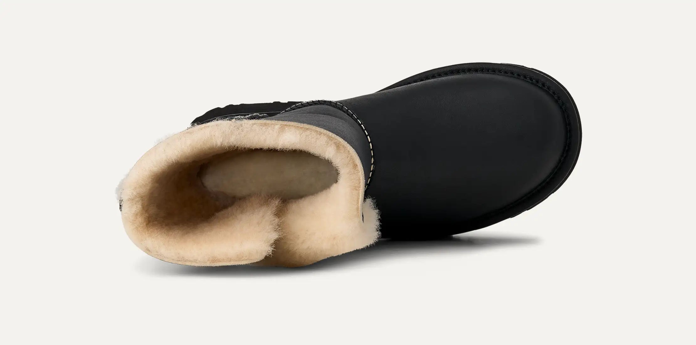 ugg-naisten-saappaat-w-new-heights-cuff-lthr-musta-4