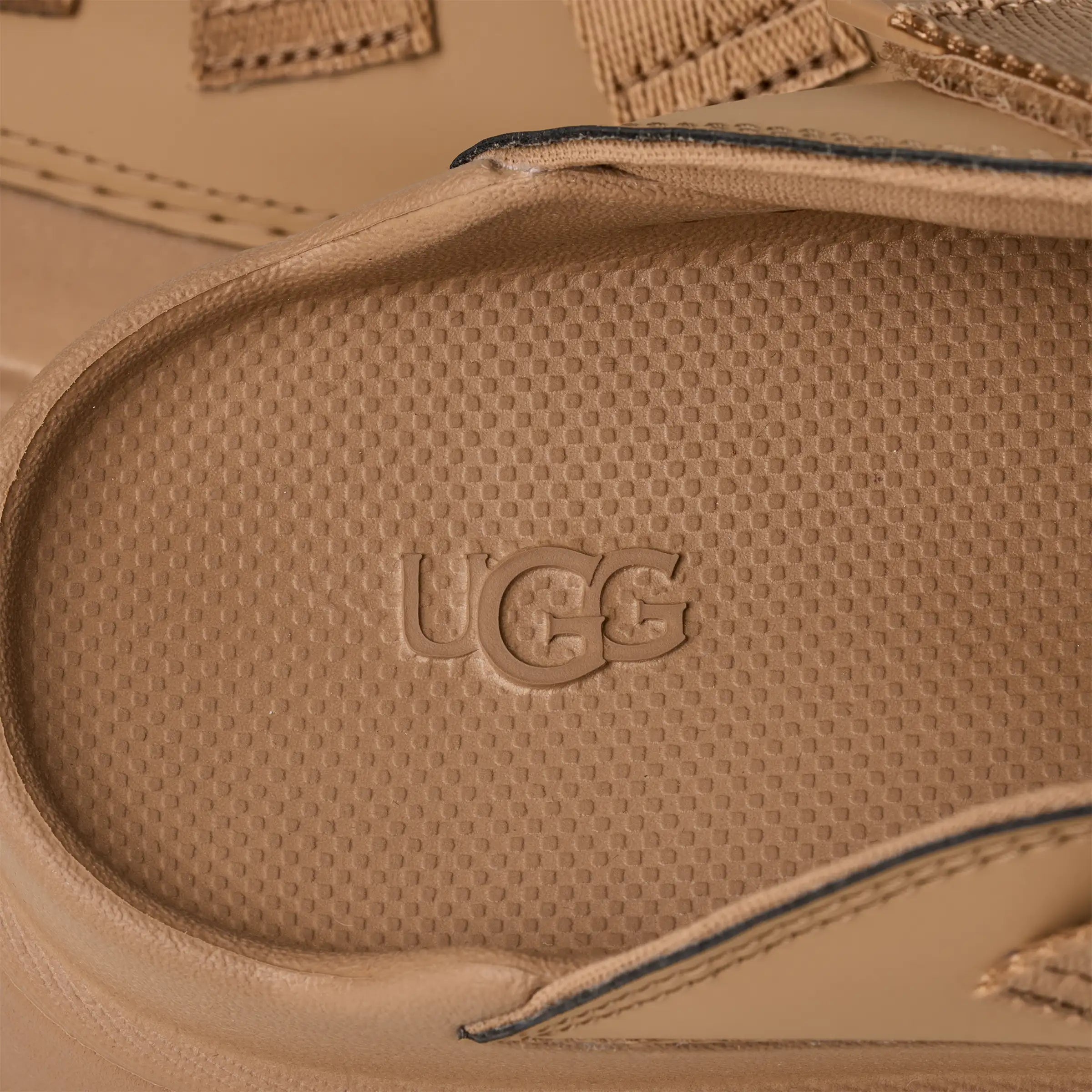 ugg-naisten-sandaalit-w-goldenglow-slide-vaalea-beige-4