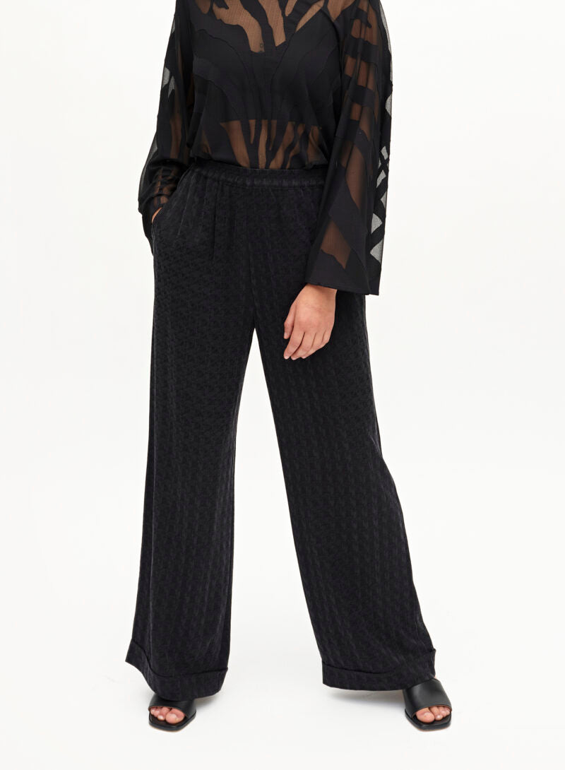 Uhana naisten housut, CHARMER PANTS MUSTA