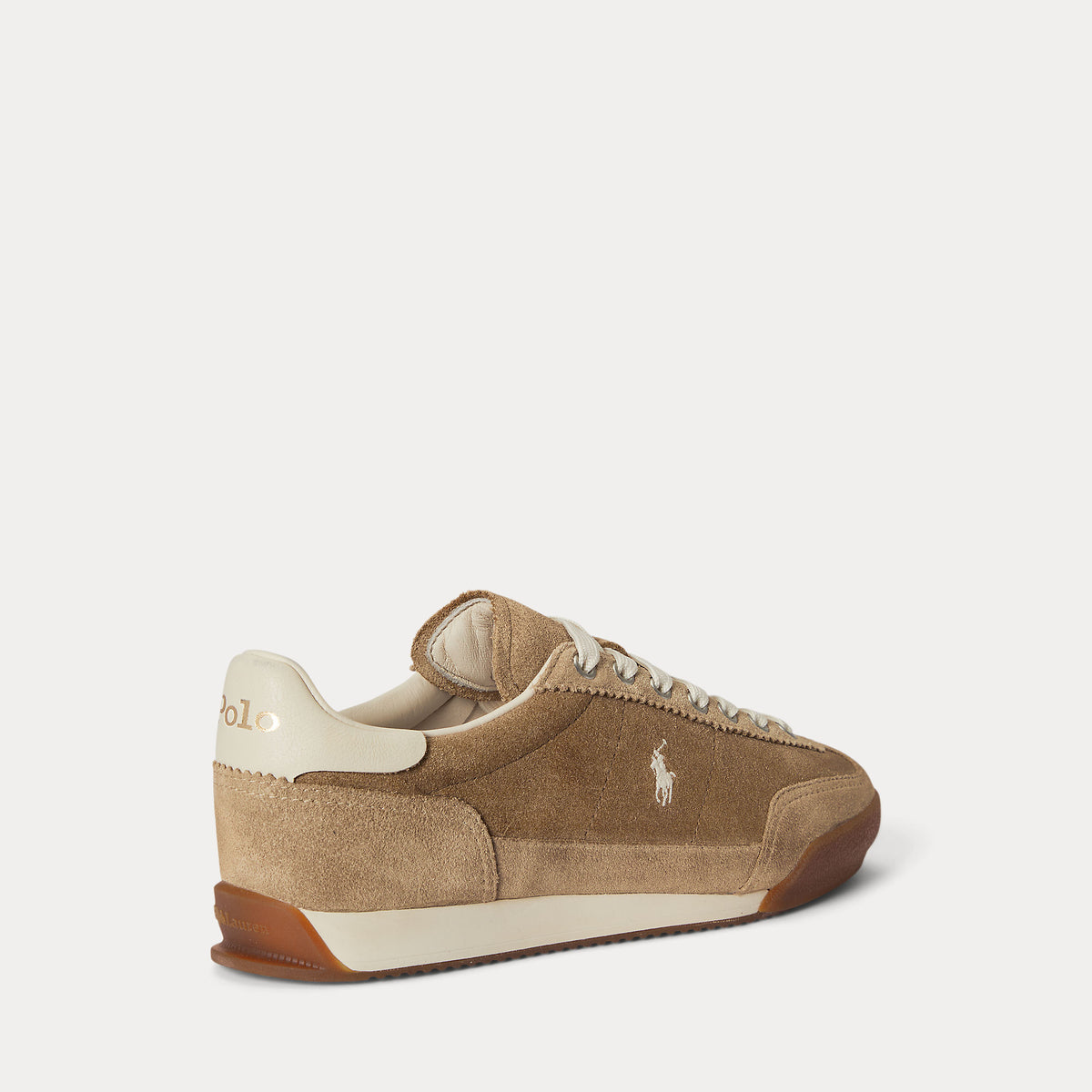 Polo Ralph Lauren naisten tennarit PP Sneaker, kameli, matalat nauhalliset tennarit pehmeää velour-nahkaa, pyöreä kärki, sivulla brodeerattu logo ja vaalea pohja