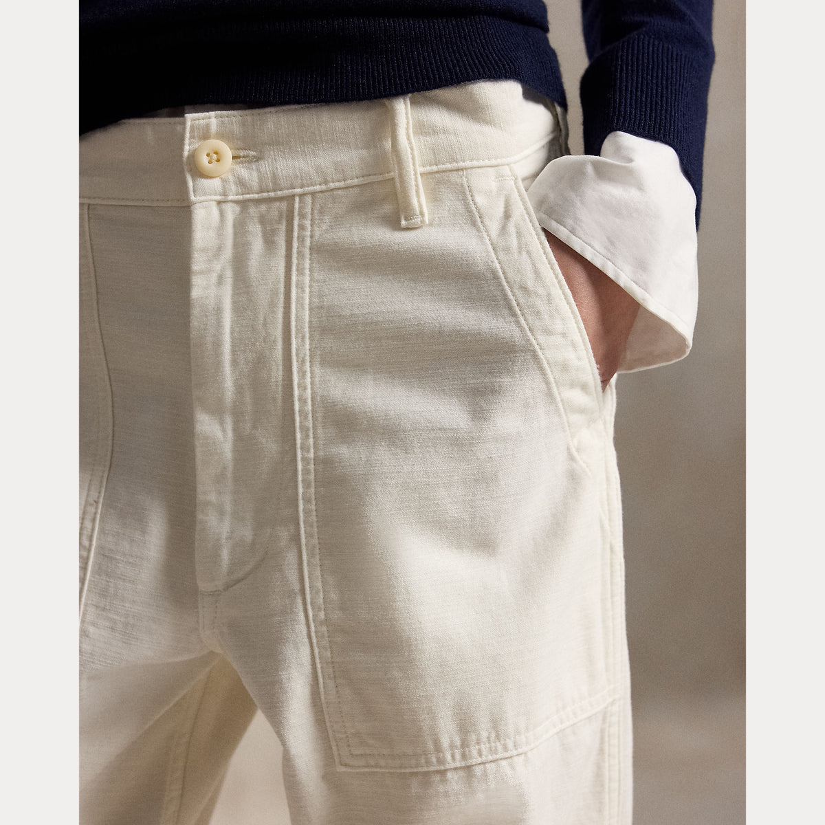 Polo Ralph Lauren naisten housut Wovwn Staight Pants, luonnonvalkoinen, pehmeää puuvillaa, suora leikkaus, vyölenkit, nappikiinnitys ja reisitasku