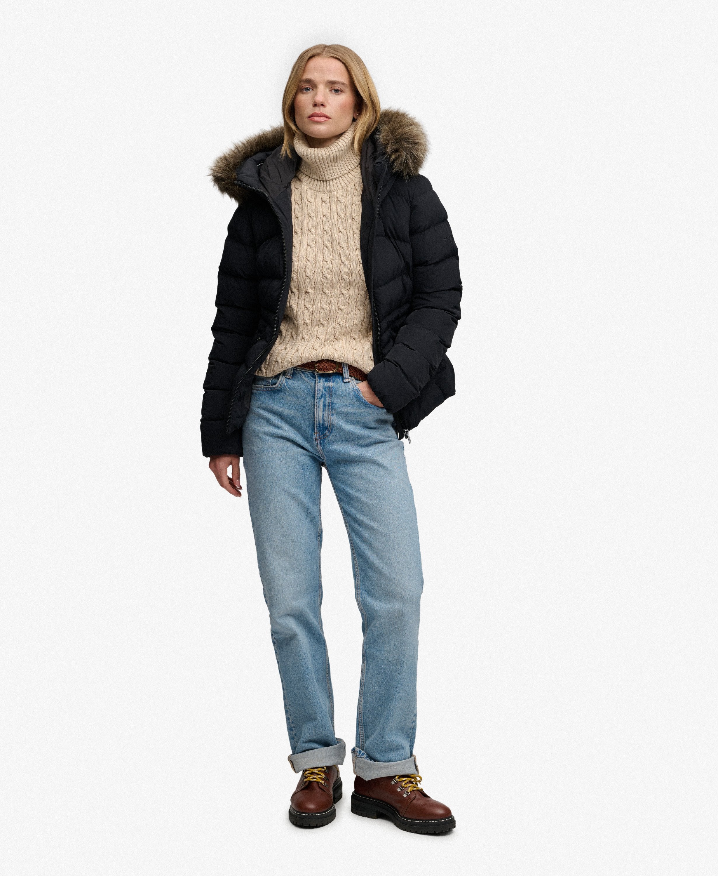 Superdry naisten toppatakki Fuji Faux Fur Hood Padded Jacket, musta