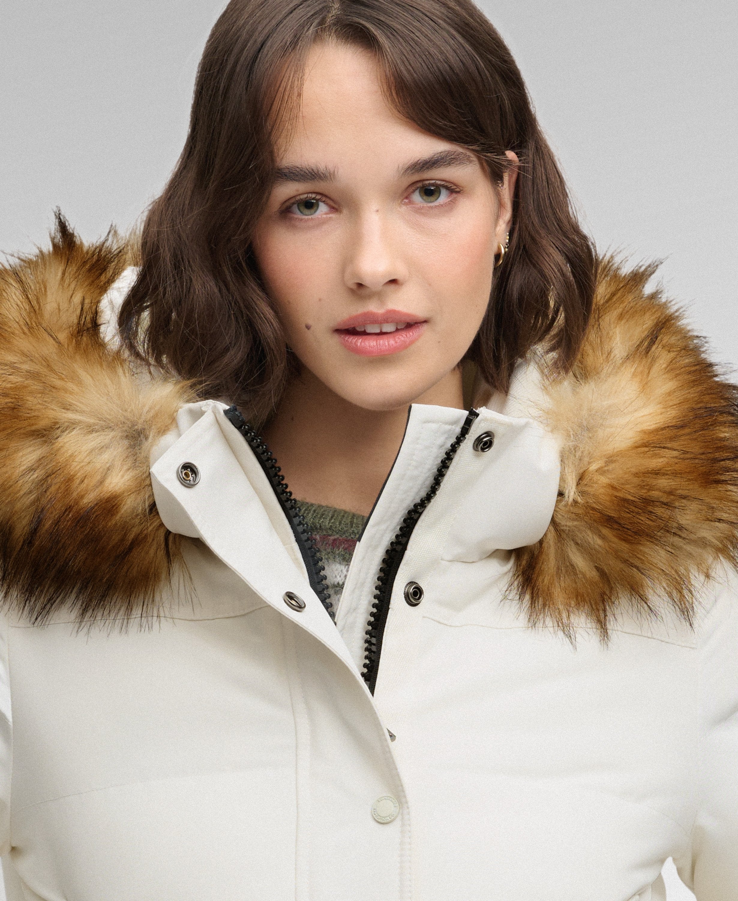 Superdry naisten toppatakki Everest Hooded Bomber, valkoinen