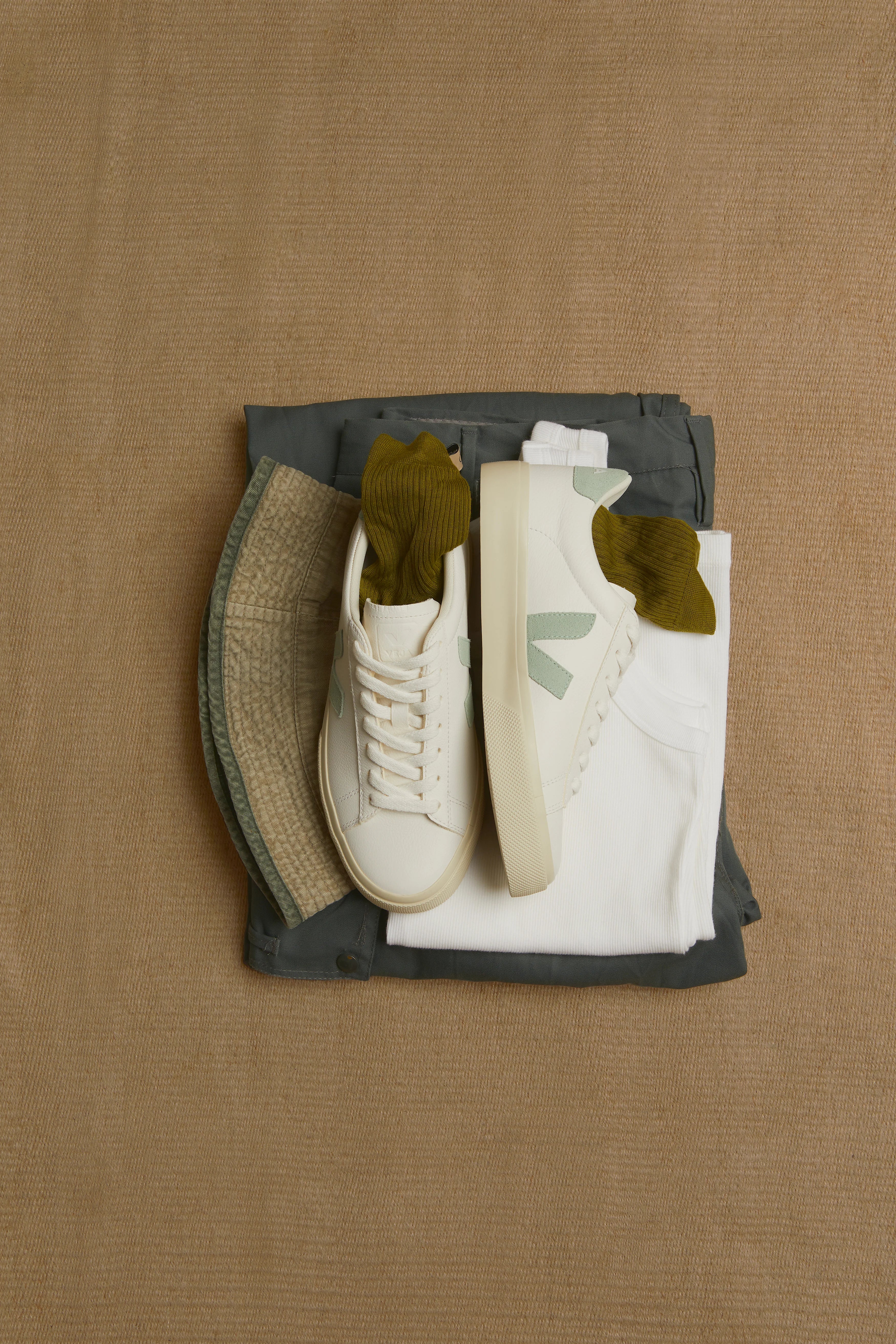 Veja naisten tennarit Campo Leather White Matcha, valkoinen