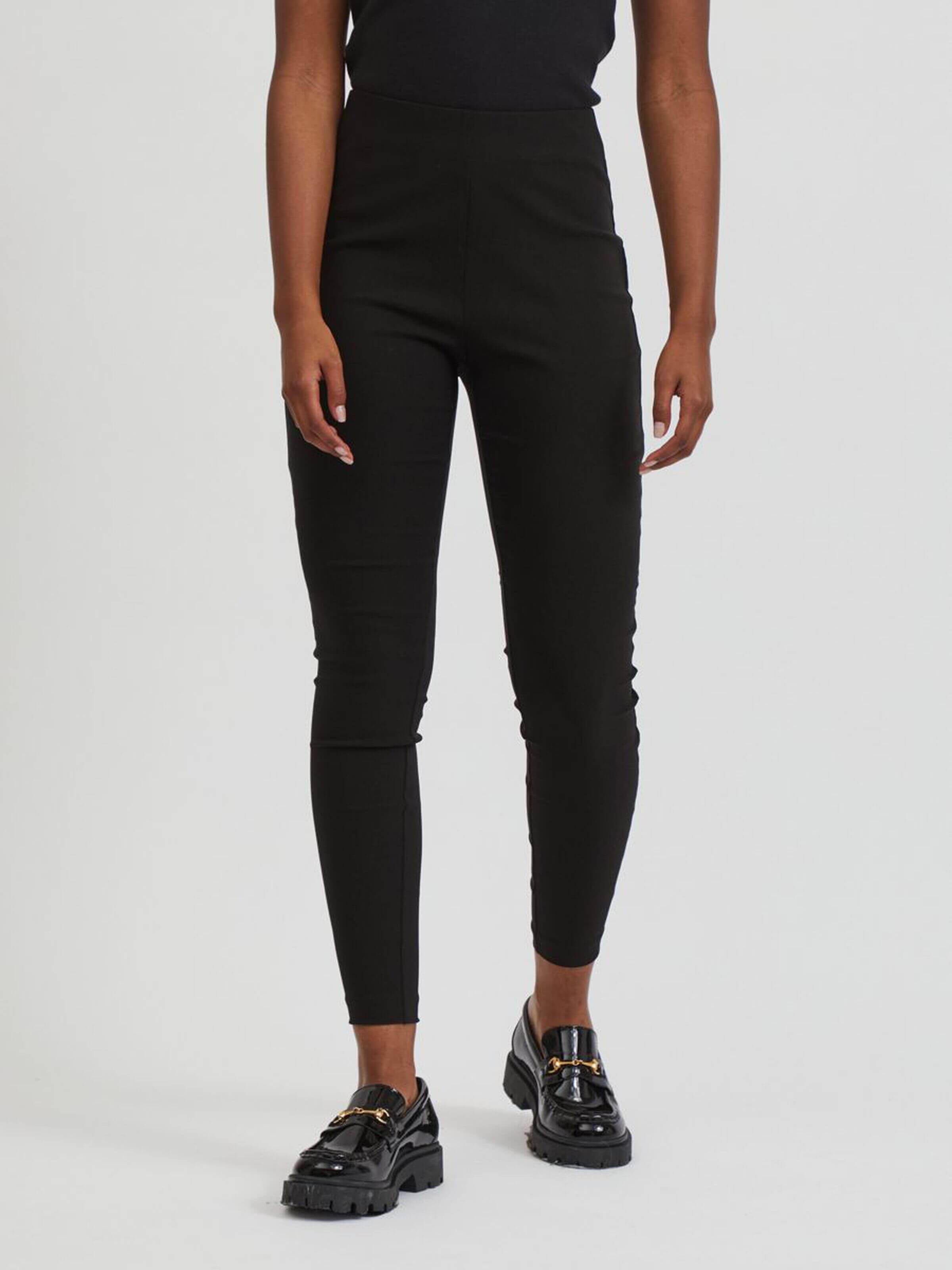 vila-naisten-leggingsit-vilaura-lou-leggings-musta-1