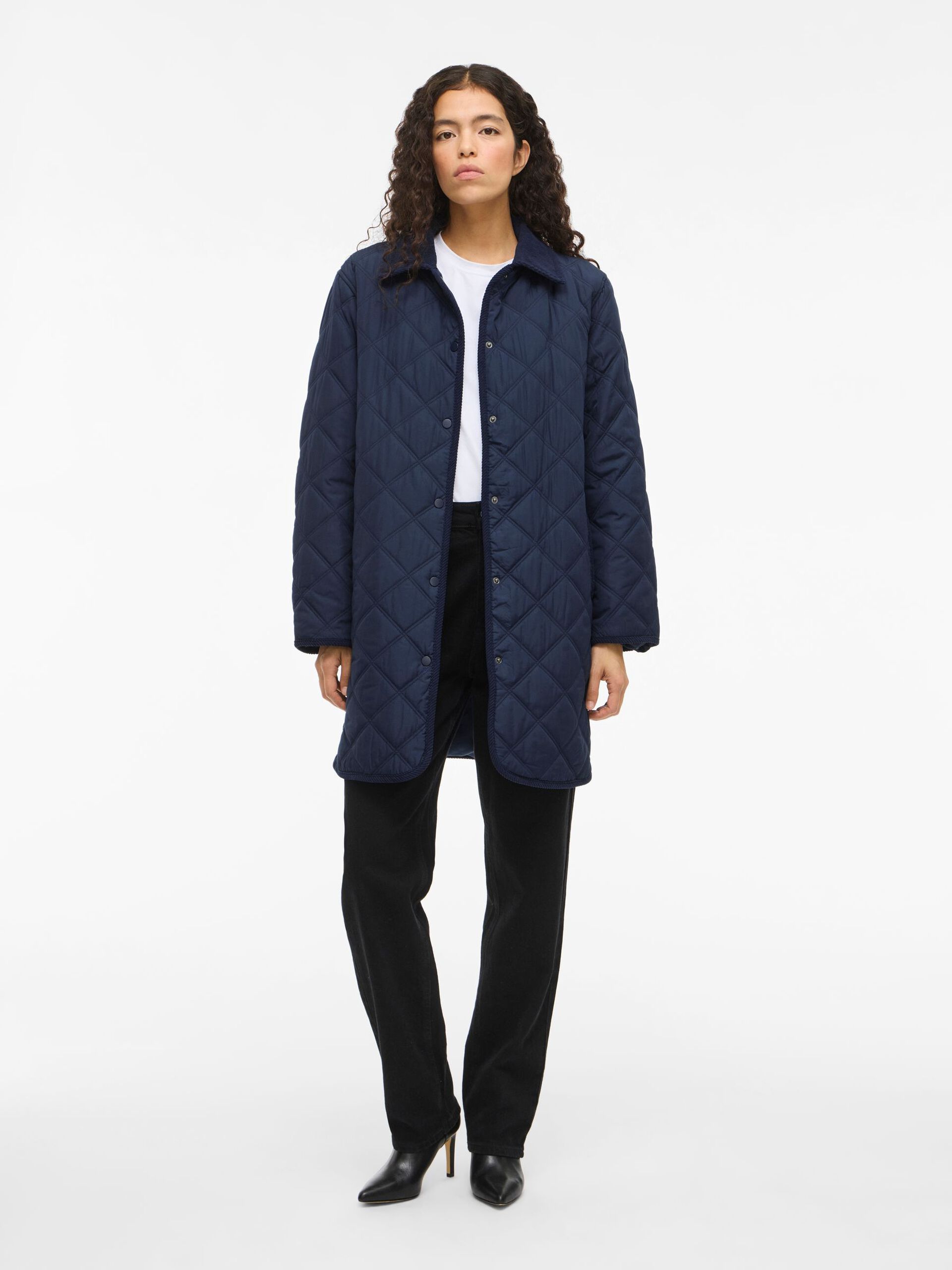 vila-naisten-tikkitakki-viquila-l-s-corduroy-quilt-long-jacket-navy-blazer-1