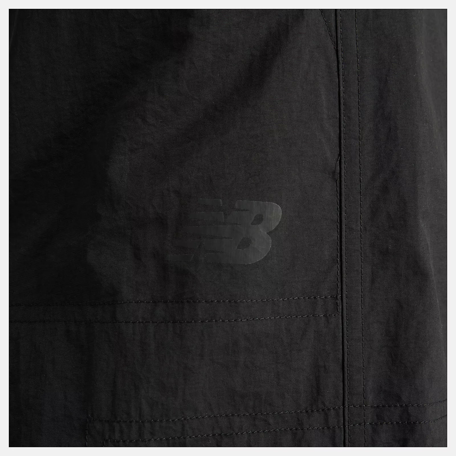 New Balance naisten reisitaskuhousut Woven Cargo Pant, musta
