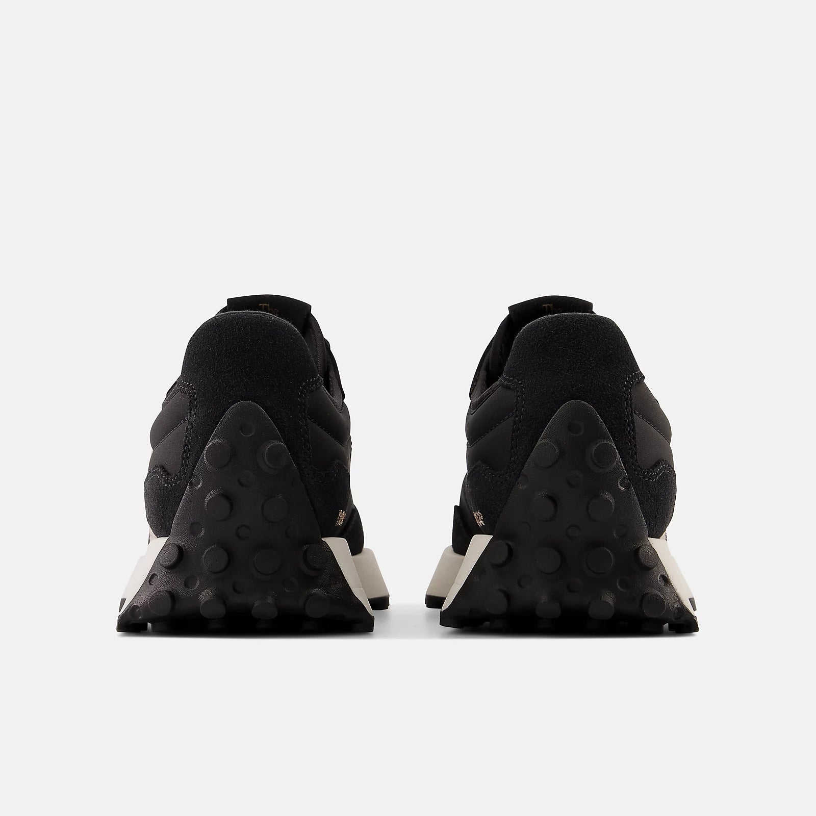 New Balance naisten tennarit 327, musta