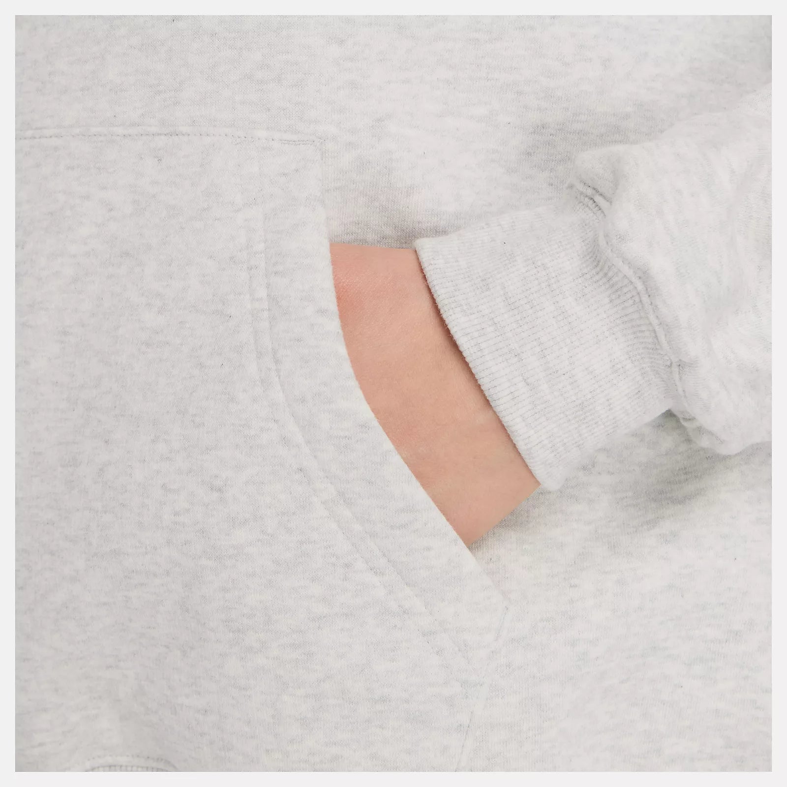 New Balance naisten huppari Linear Heritage Fleece Hoodie, vaaleanharmaa