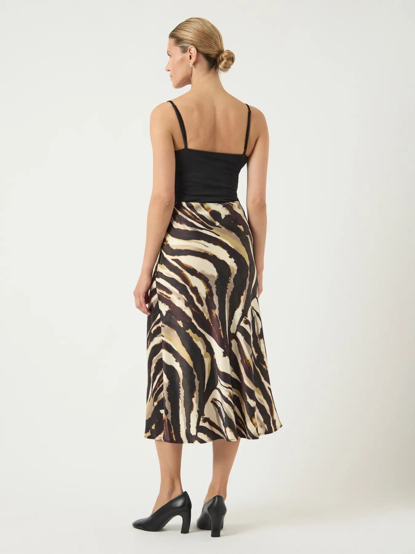 y-a-s-hame-yaspella-hw-midi-skirt-sandshell-zebra-print-2