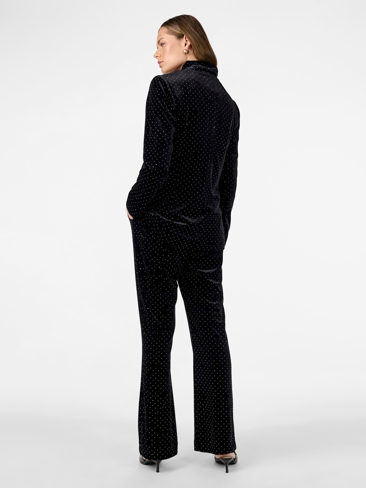 y-a-s-naisten-bleiseri-yashella-ls-velour-blazer-musta-2
