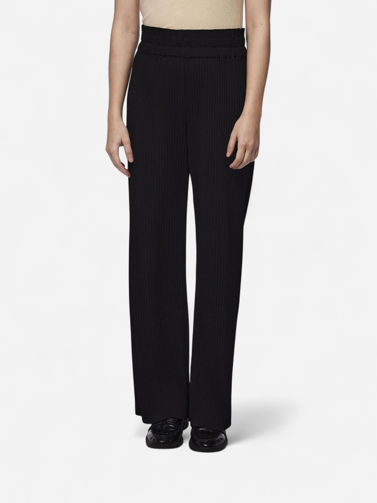 Y.A.S naisten housut YASALISA HW Pants, musta - Kekäle.fi